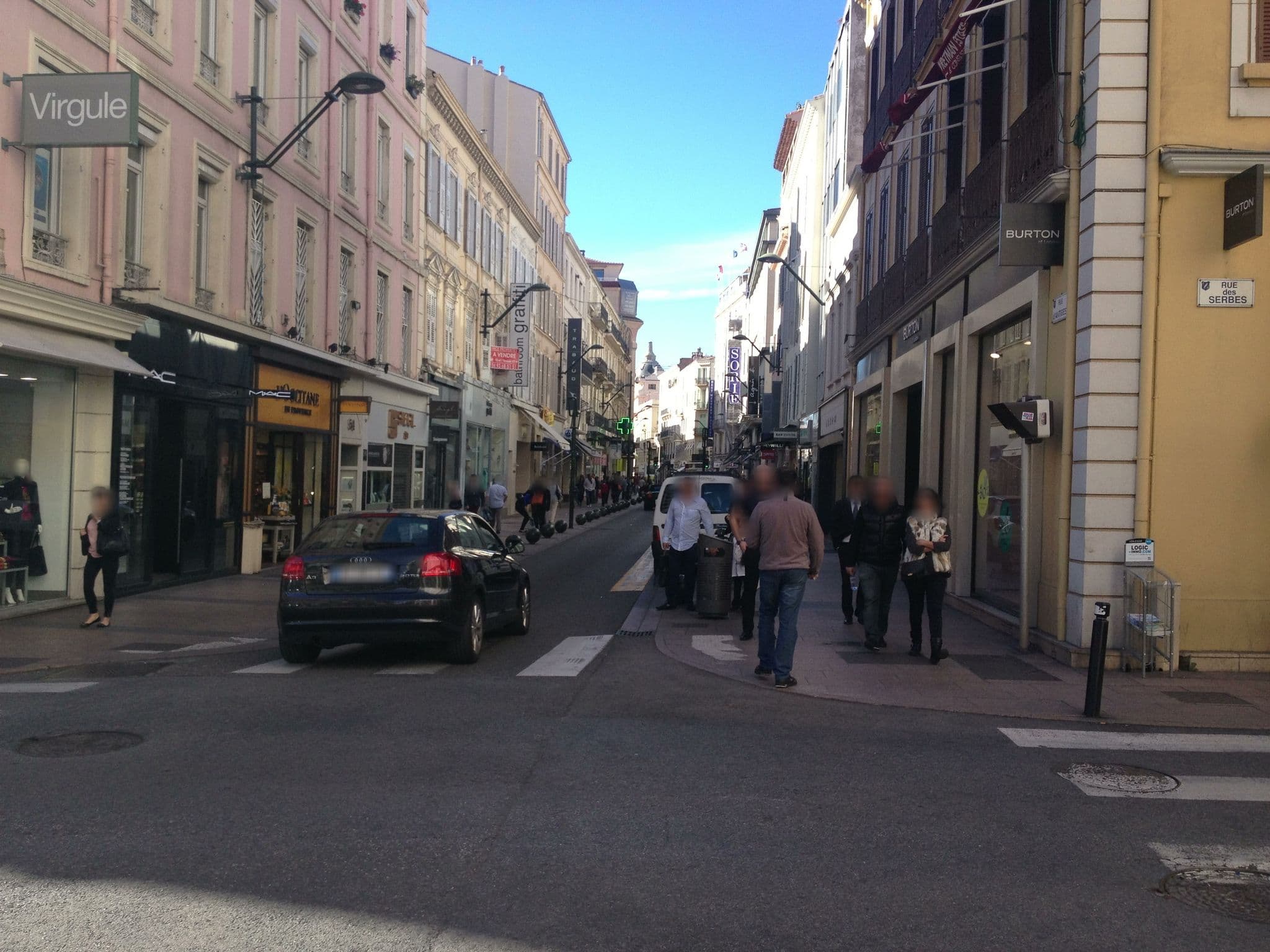 Street view near Le Grand Palais, Cannes — © jesolem (CC BY-SA · Mapillary)
