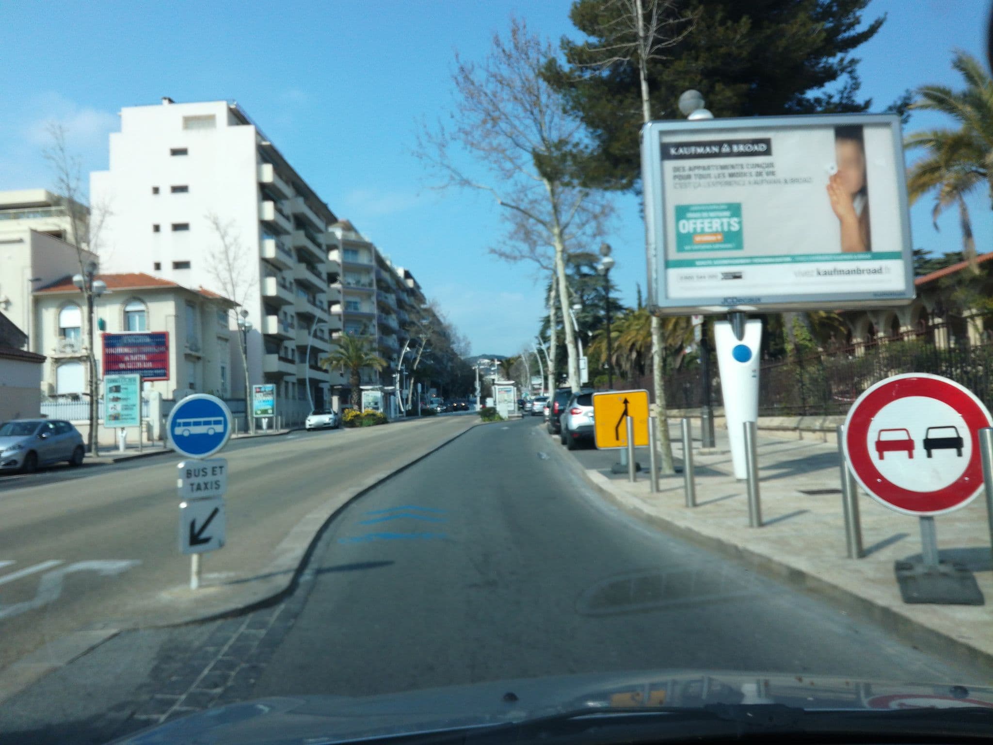 Street view near Foyer du Lycee Carnot, Cannes — © baptistemm (CC BY-SA · Mapillary)
