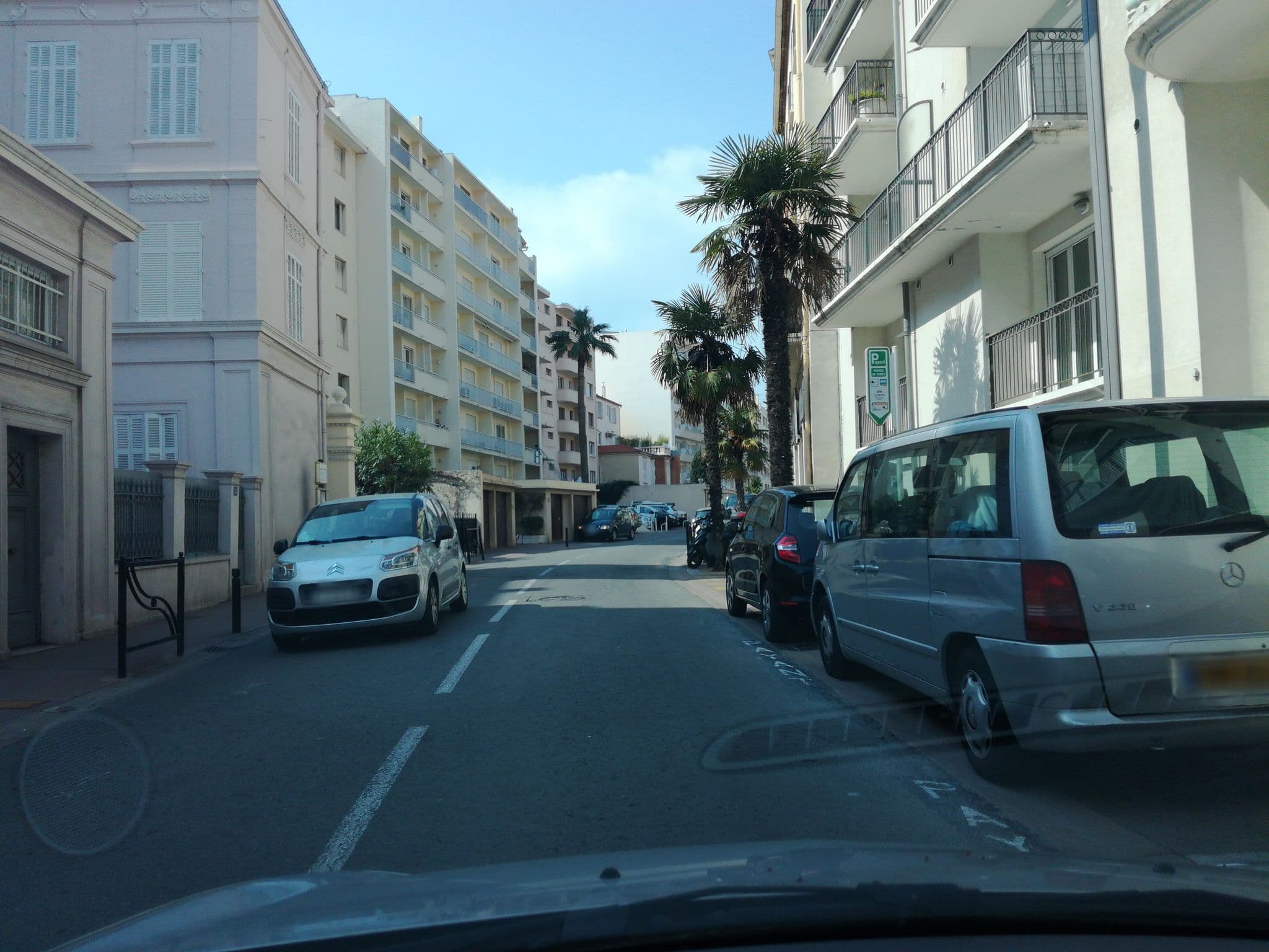 Street view near Apartements Le Prince, Cannes — © baptistemm (CC BY-SA · Mapillary)