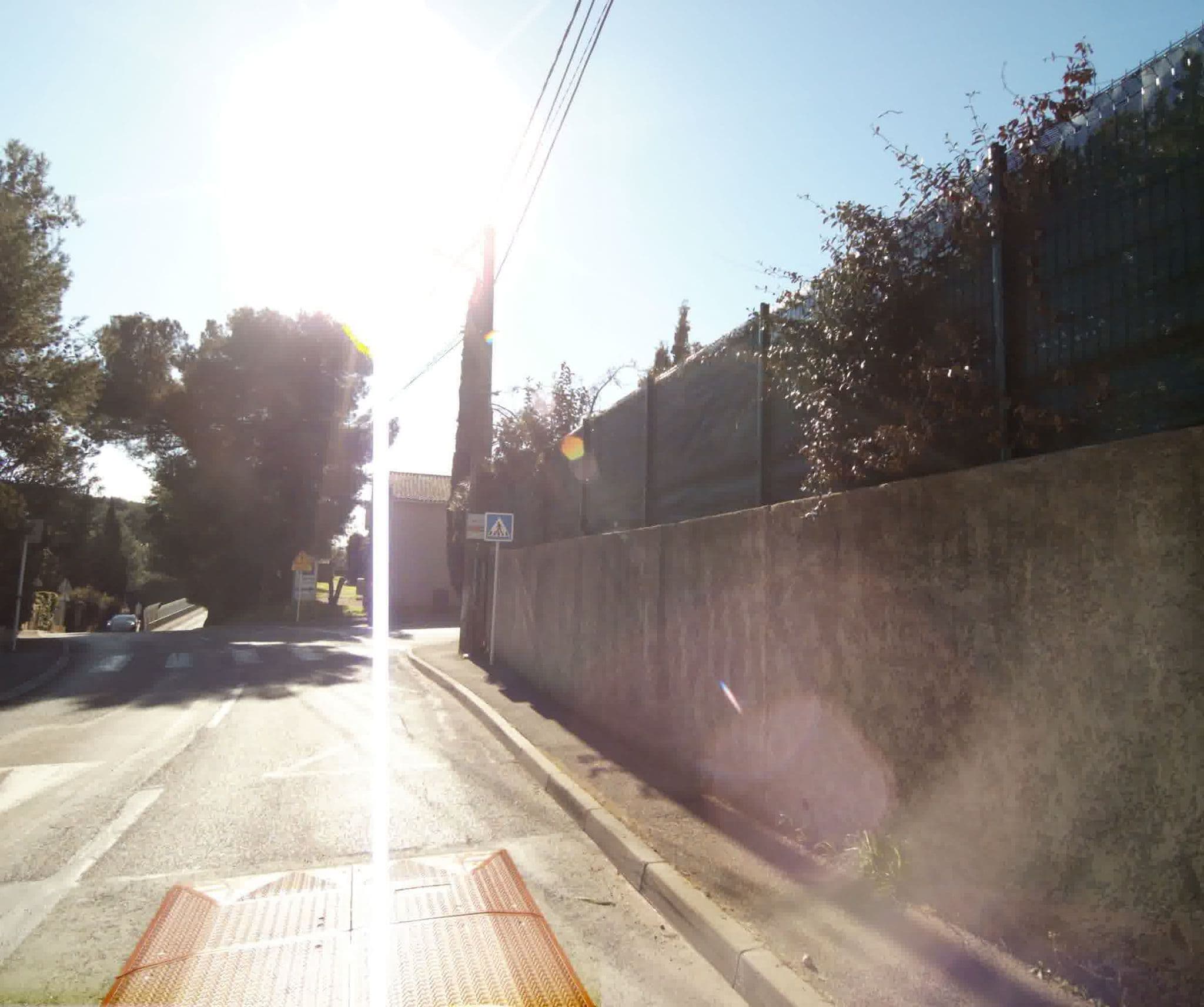 Street view near Stars Antibes, Biot — © sogefi (CC BY-SA · Mapillary)