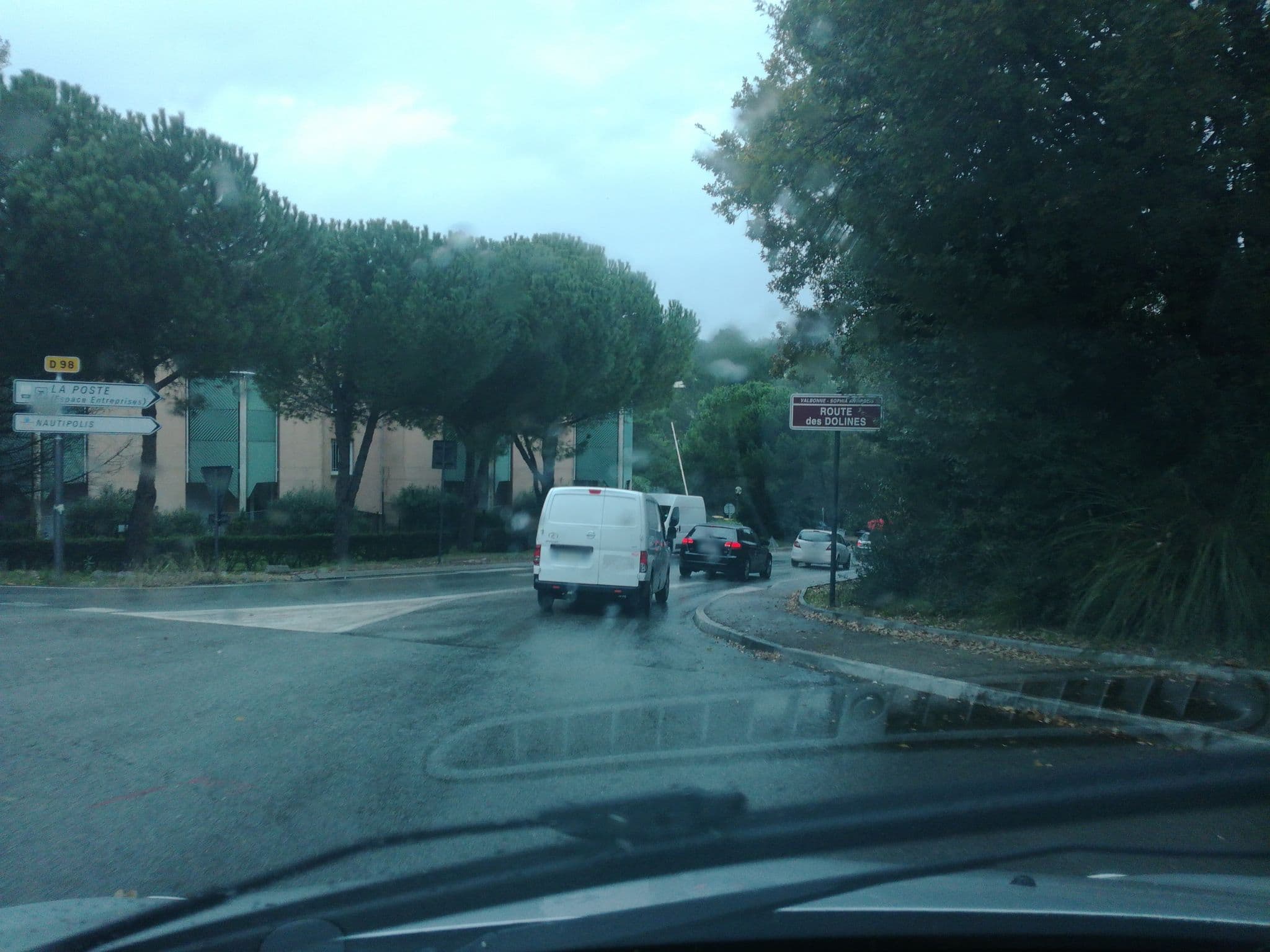 Street view near Grand Sud Accueil, Biot — © baptistemm (CC BY-SA · Mapillary)