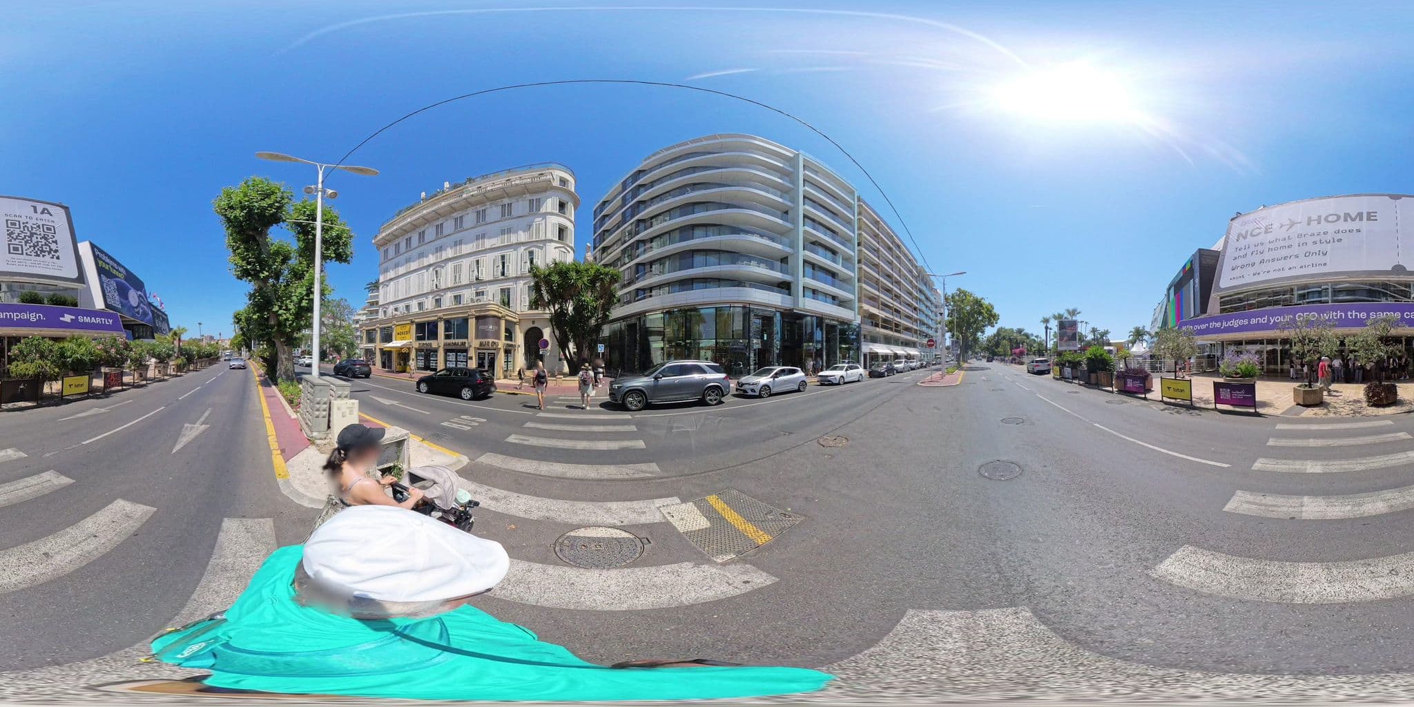 Street view near The Majestic Hotel, Cannes — © graharg (CC BY-SA · Mapillary)
