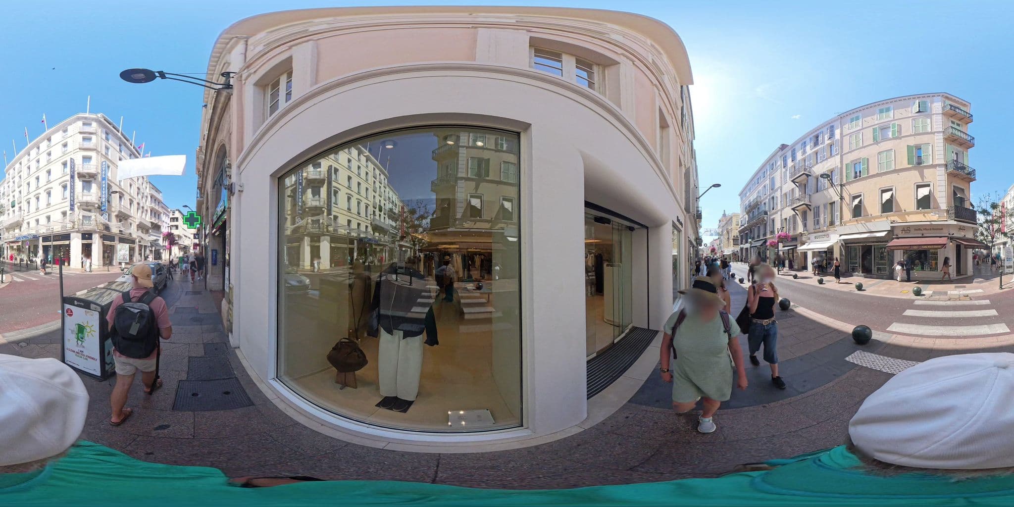 Street view near Appartement Cannes Centre, Cannes — © graharg (CC BY-SA · Mapillary)