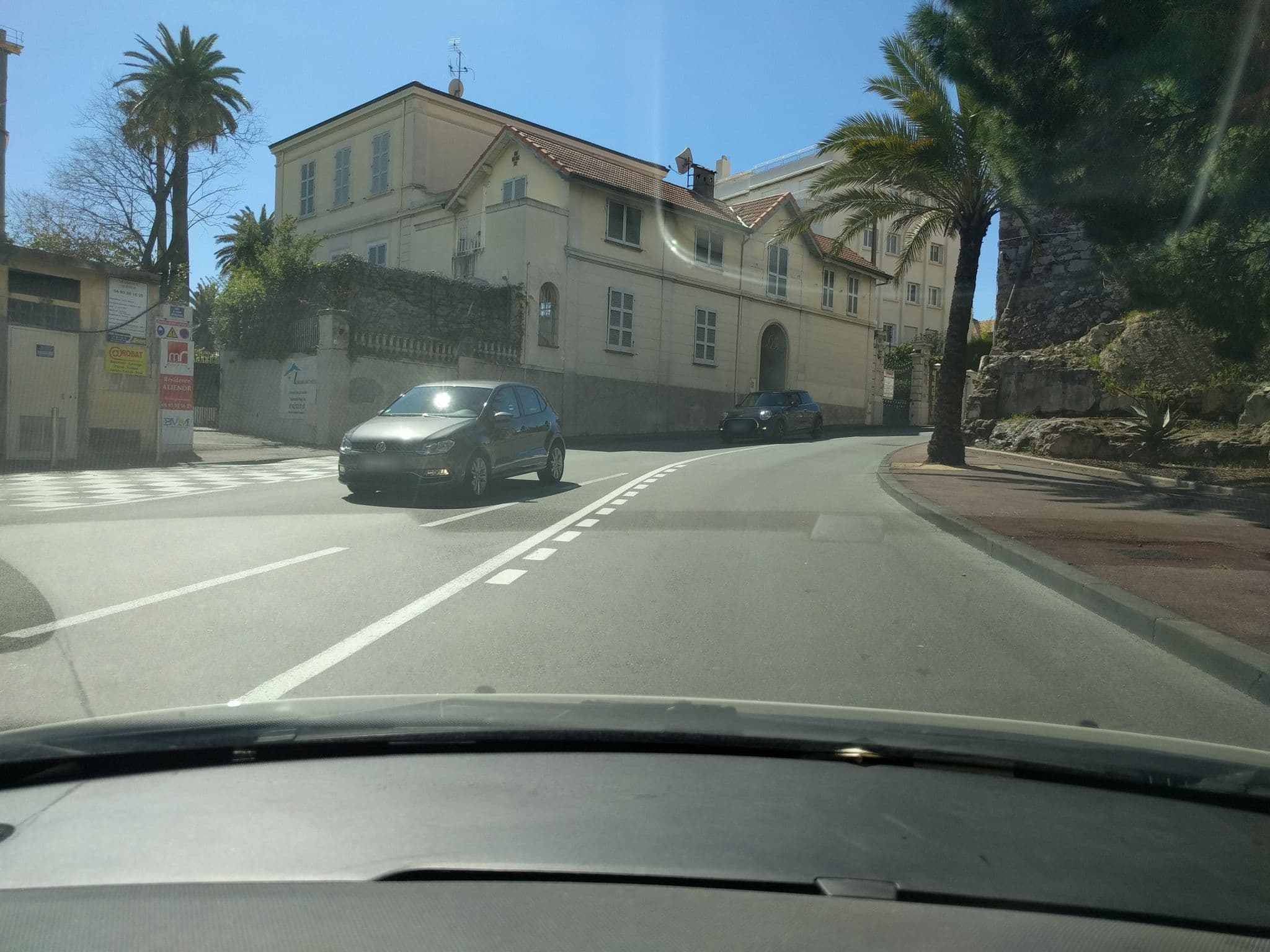 Street view near Airbnb Rue G. Clemenceau, Cannes — © baptistemm (CC BY-SA · Mapillary)