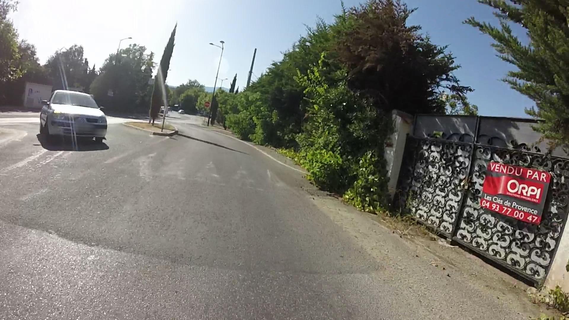Street view near Hôtel du Chateau de la Boulaye, Le Rouret — © drenaud1986 (CC BY-SA · Mapillary)