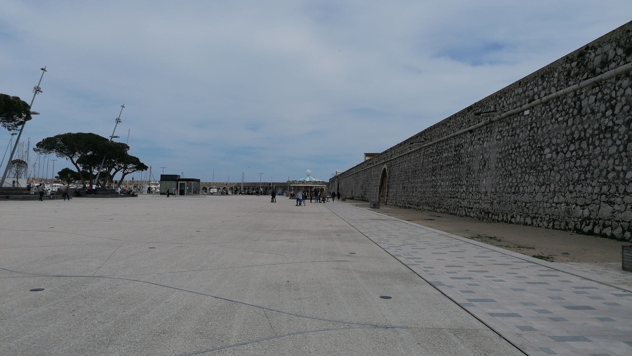 Street view near Appartement les remparts, Antibes — © feriret (CC BY-SA · Mapillary)