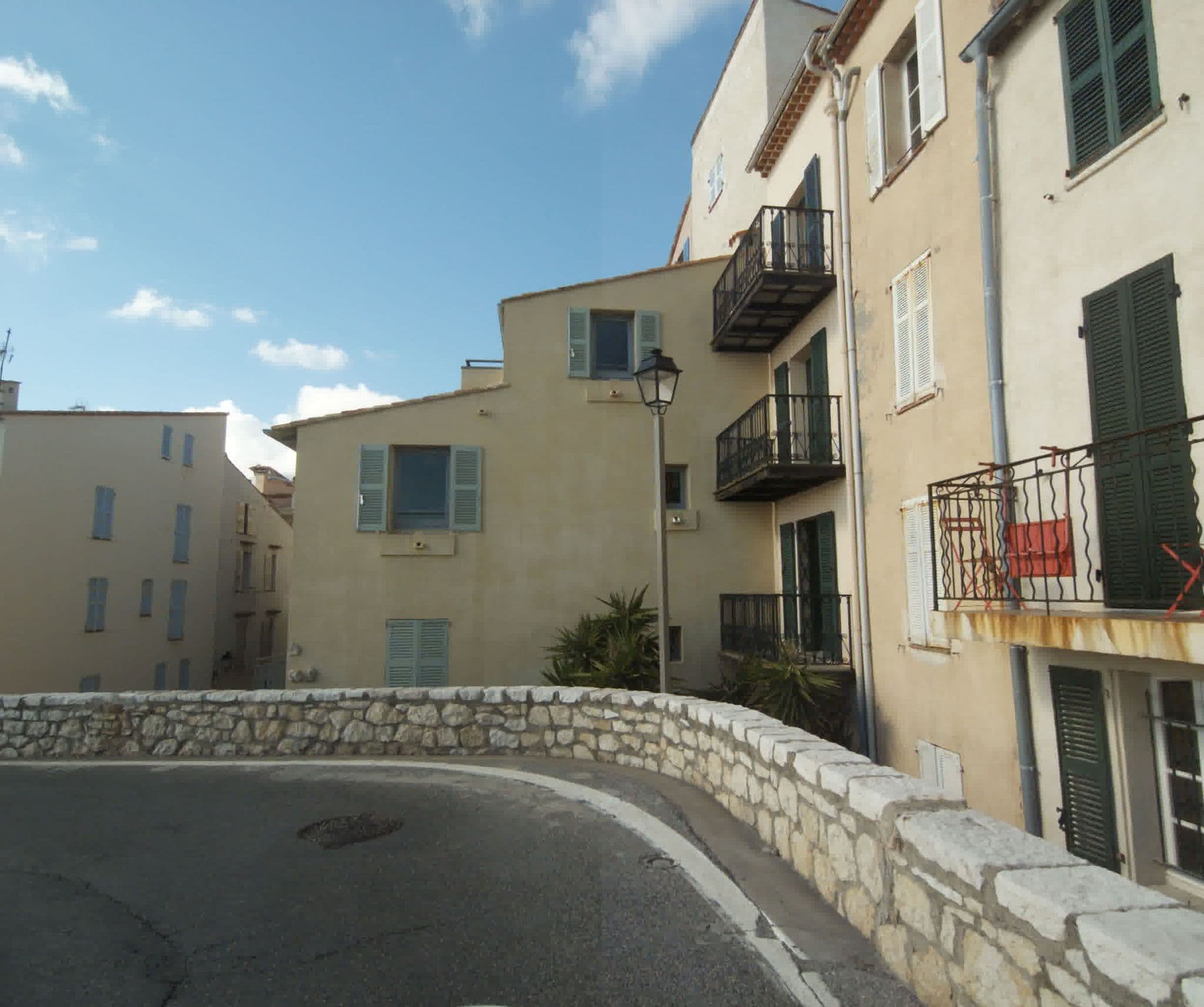Street view near Barque en Cannes, Antibes — © sogefi (CC BY-SA · Mapillary)