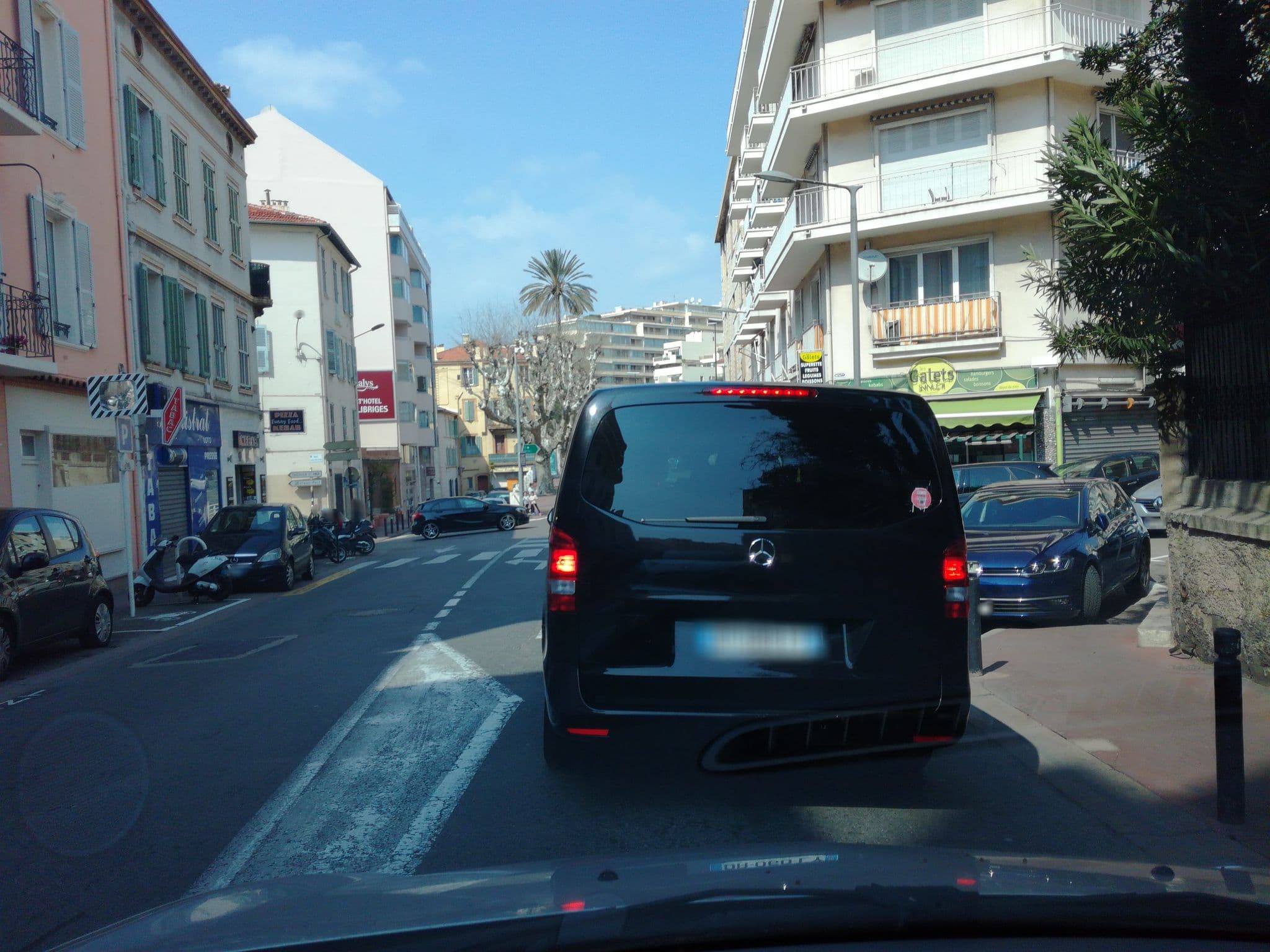 Street view near Palme d'hote, Cannes — © baptistemm (CC BY-SA · Mapillary)