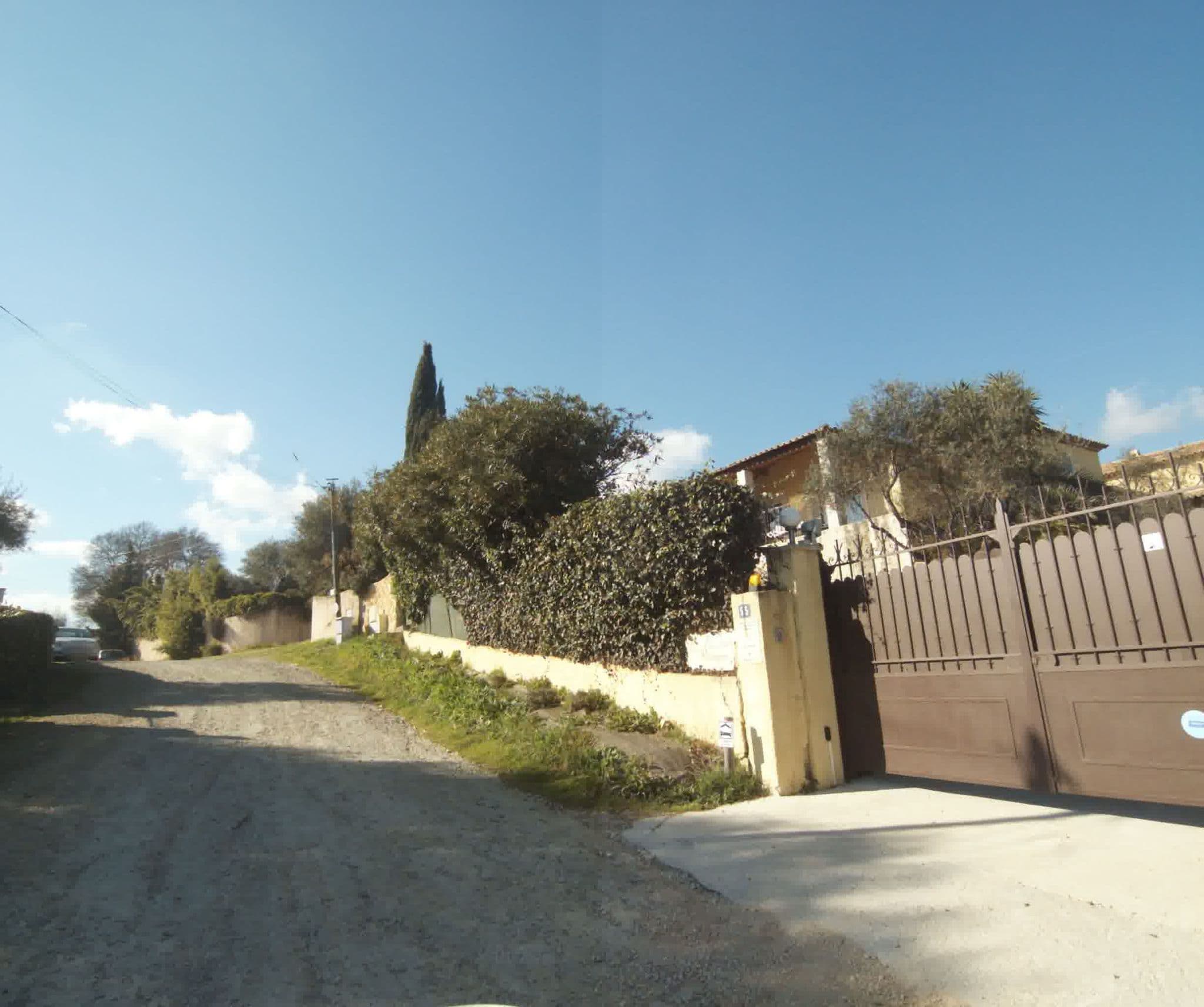 Street view near La Bastide De La Brague, Biot — © sogefi (CC BY-SA · Mapillary)
