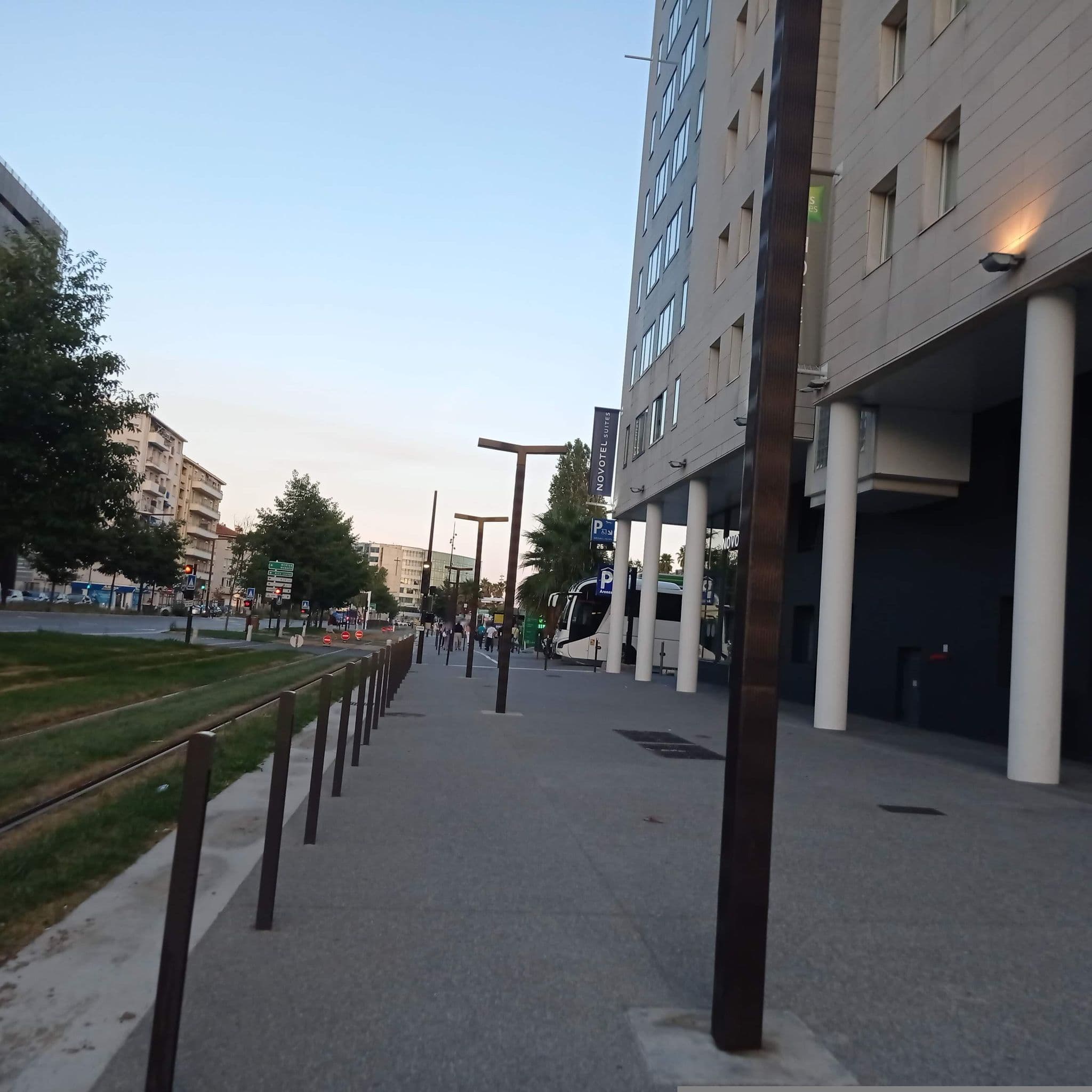 Street view near All Seasons Hotel, Les Moulins — © Sanchezbabs (CC BY-SA · Mapillary)