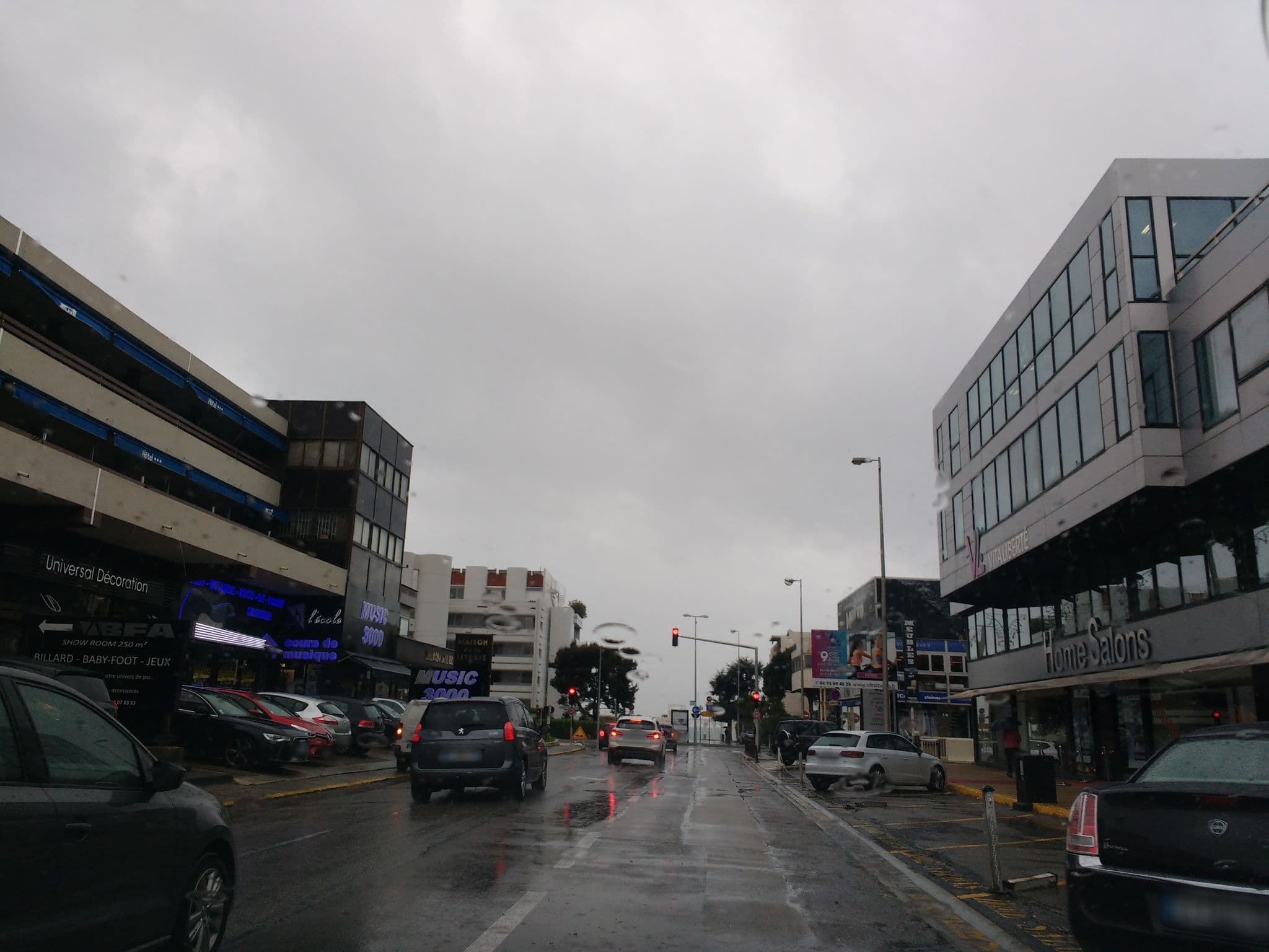 Street view near Hotel Galaxie Nice, Saint-Laurent-du-Var — © thetornado76 (CC BY-SA · Mapillary)