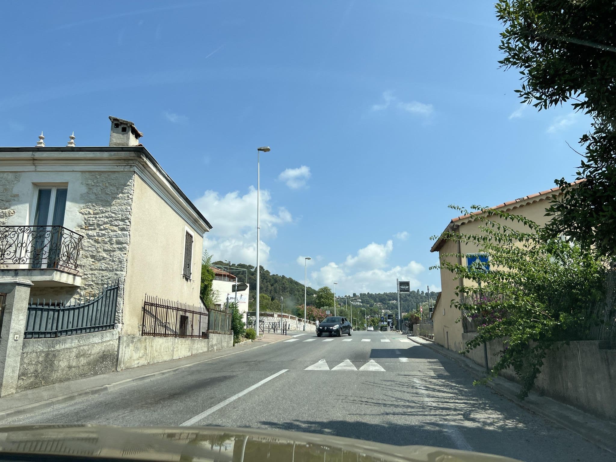 Street view near La Pitchounette, La Colle-sur-Loup — © memorylost (CC BY-SA · Mapillary)