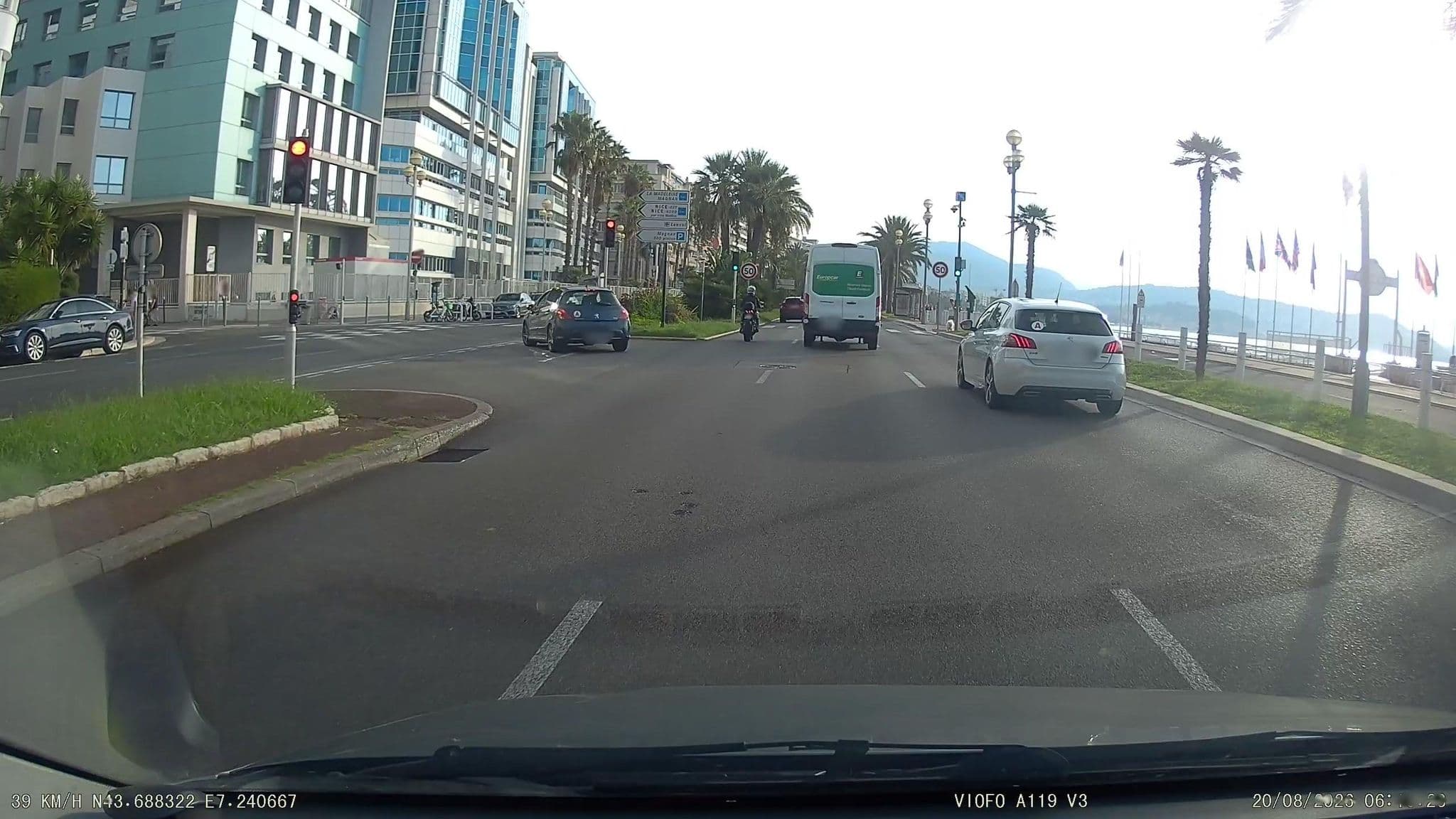 Street view near Le Mirage, Magnan Beaumettes — © aSaWaWa (CC BY-SA · Mapillary)