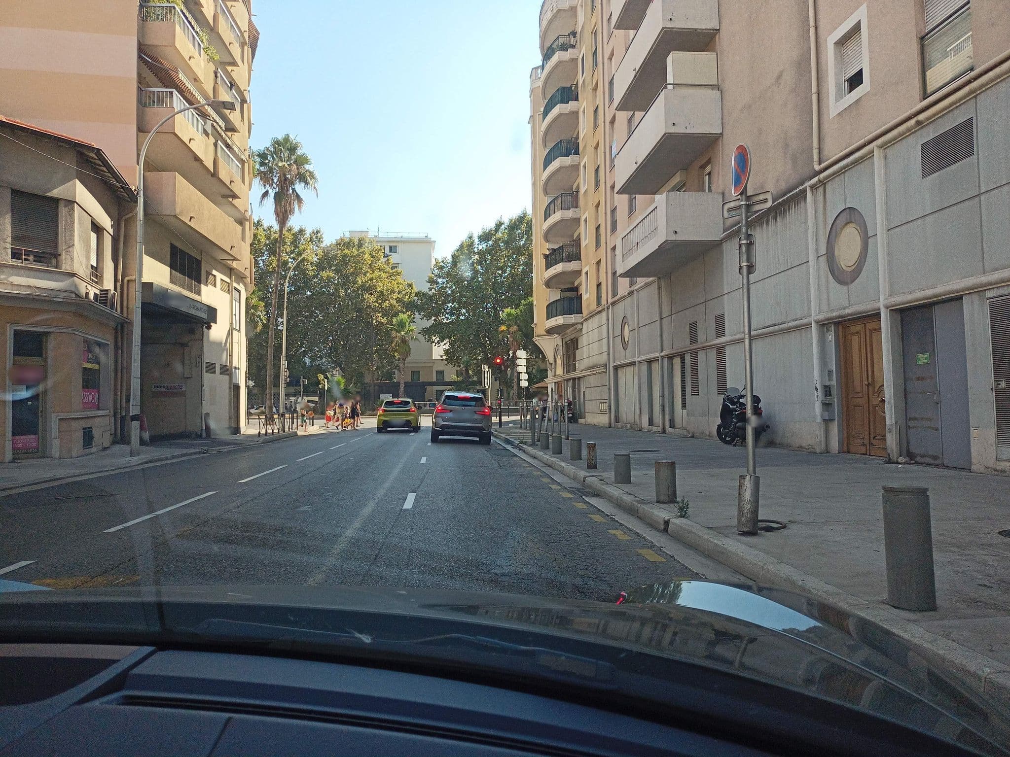 Street view near Palais des Domes Gloria, Magnan Beaumettes — © xdTAGCLAN (CC BY-SA · Mapillary)