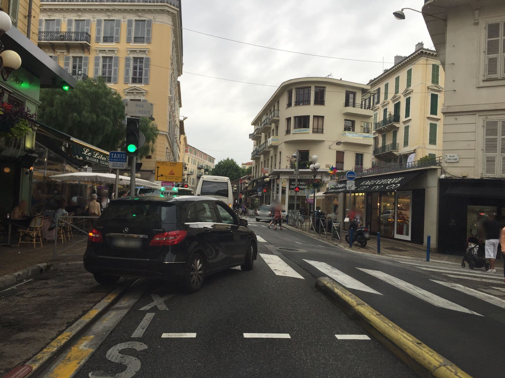 Street view near Selectour - Bleu Voyages, Jean-Médecin — © zimmy (CC BY-SA · Mapillary)