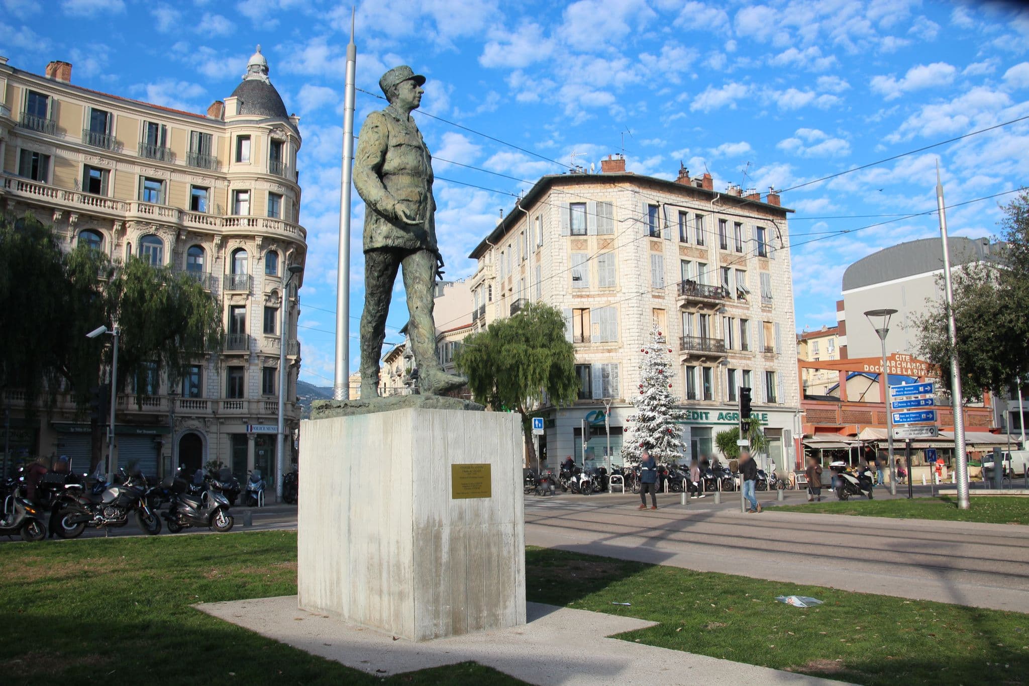 Street view near Selectour - Voyages Contours, Libération — © fgouget (CC BY-SA · Mapillary)