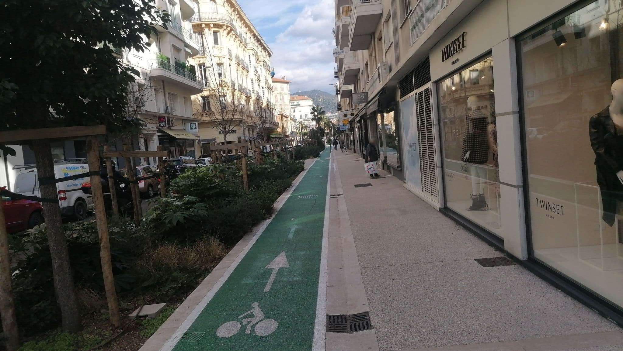 Street view near Best Western Roosevelt, Jean-Médecin — © bayebass513 (CC BY-SA · Mapillary)