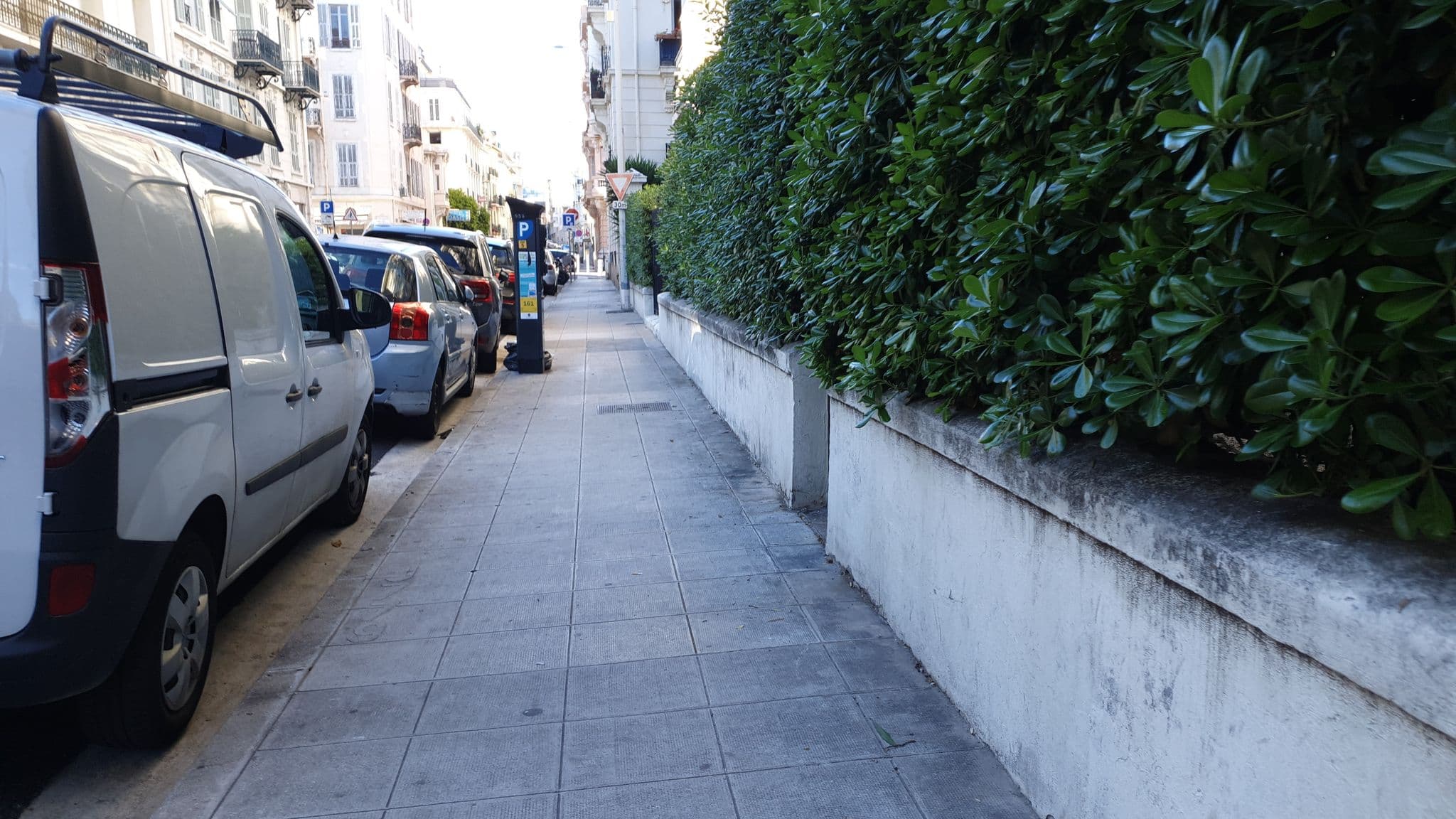 Street view near b11 Hotel, Jean-Médecin — © flox (CC BY-SA · Mapillary)