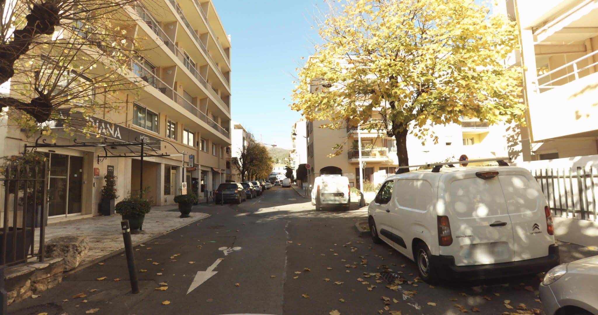 Street view near Hotel Diana, Vence — © sogefi (CC BY-SA · Mapillary)