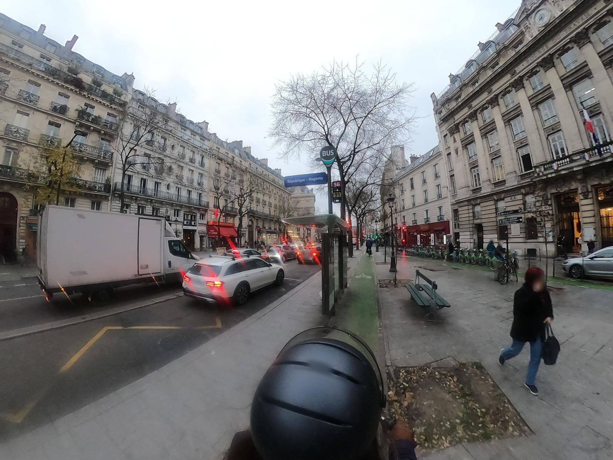 Street view near Hôtel de l'Exposition, Porte Saint-Martin — © GEO_VilledeParis (CC BY-SA · Mapillary)
