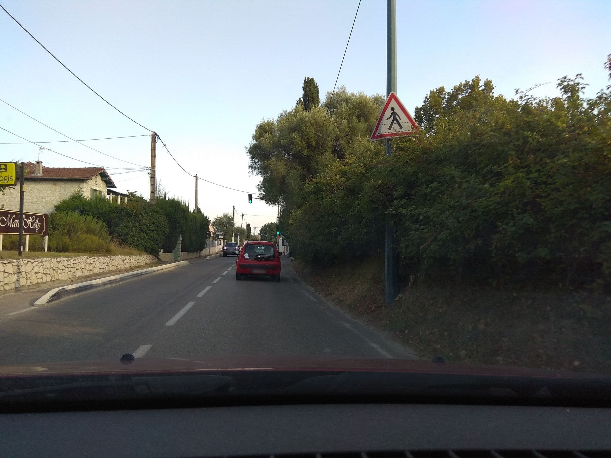 Street view near Iris, La Colle-sur-Loup — © supersausage (CC BY-SA · Mapillary)
