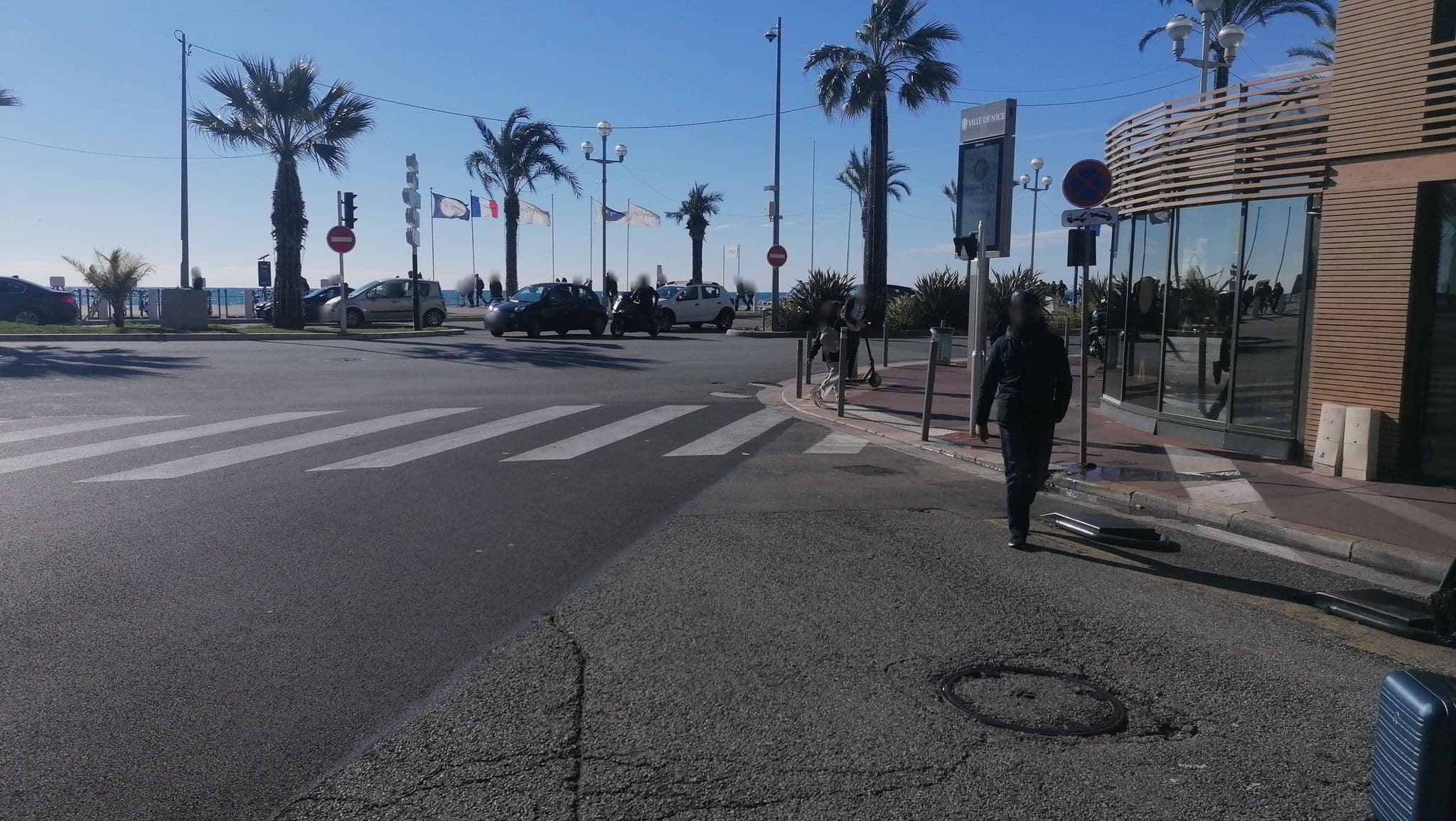 Street view near Rooftop Pool, Jean-Médecin — © bayebass513 (CC BY-SA · Mapillary)