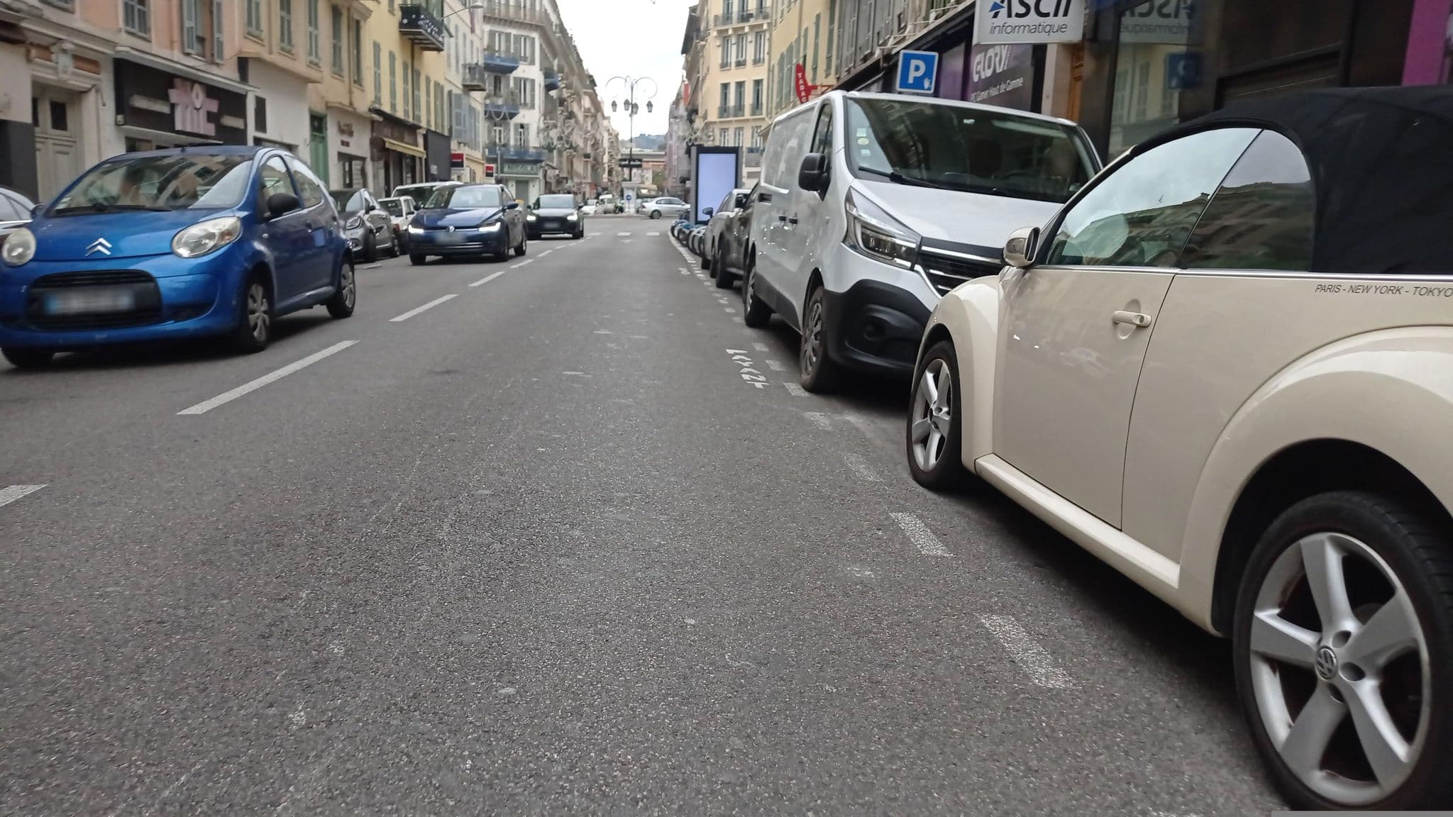 Street view near Telerues, Nice — © Sanchezbabs (CC BY-SA · Mapillary)