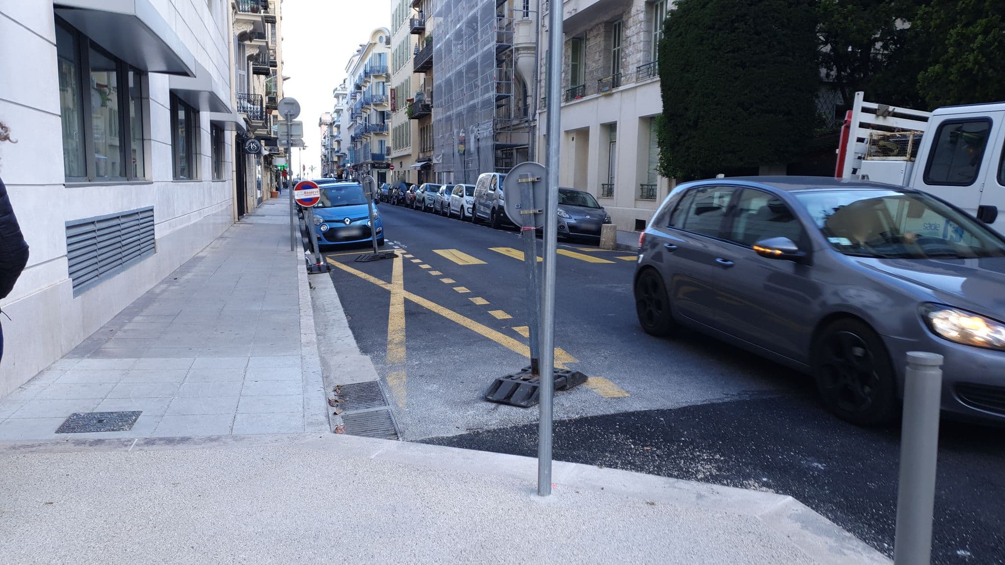 Street view near Goldstar Suites & Resorts, Rue de France — © flox (CC BY-SA · Mapillary)