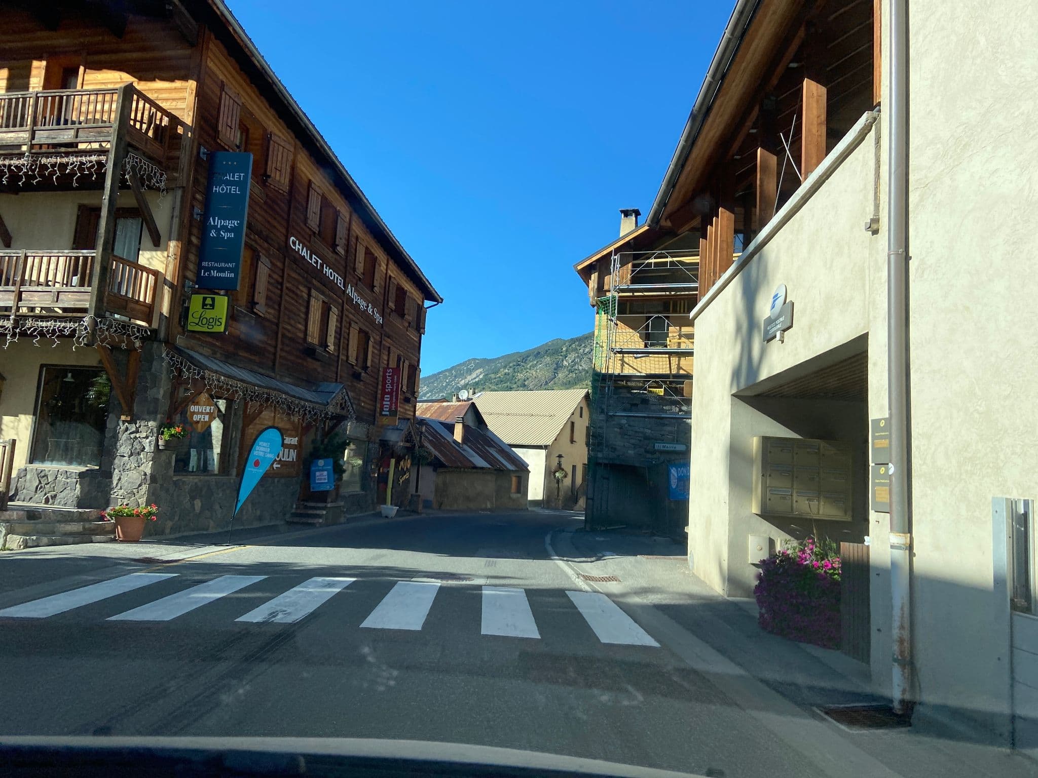 Street view near Hôtel Alpage, Guillestre — © clementmno (CC BY-SA · Mapillary)