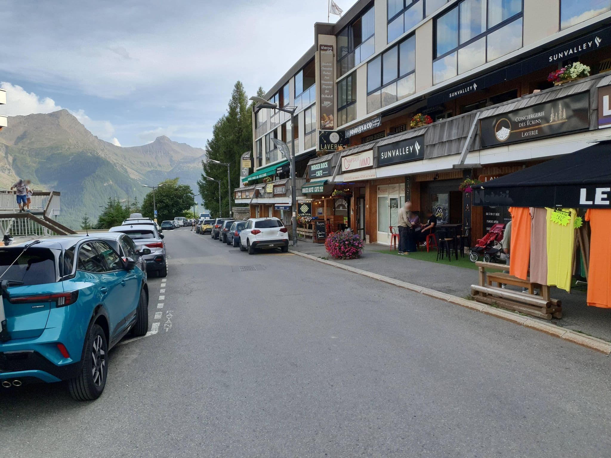 Street view near Immeuble le Champsaur, Chorges — © Domv31 (CC BY-SA · Mapillary)