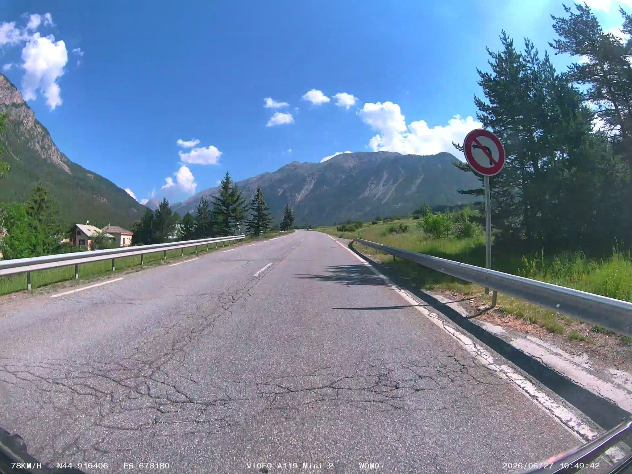 Street view near Les Passagers du Gite, Briançon — © soulcover (CC BY-SA · Mapillary)