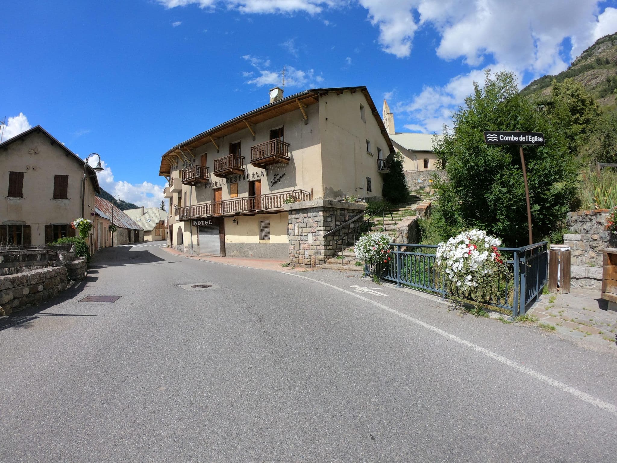 Street view near Le Grillon, Guillestre — © joostjakob (CC BY-SA · Mapillary)