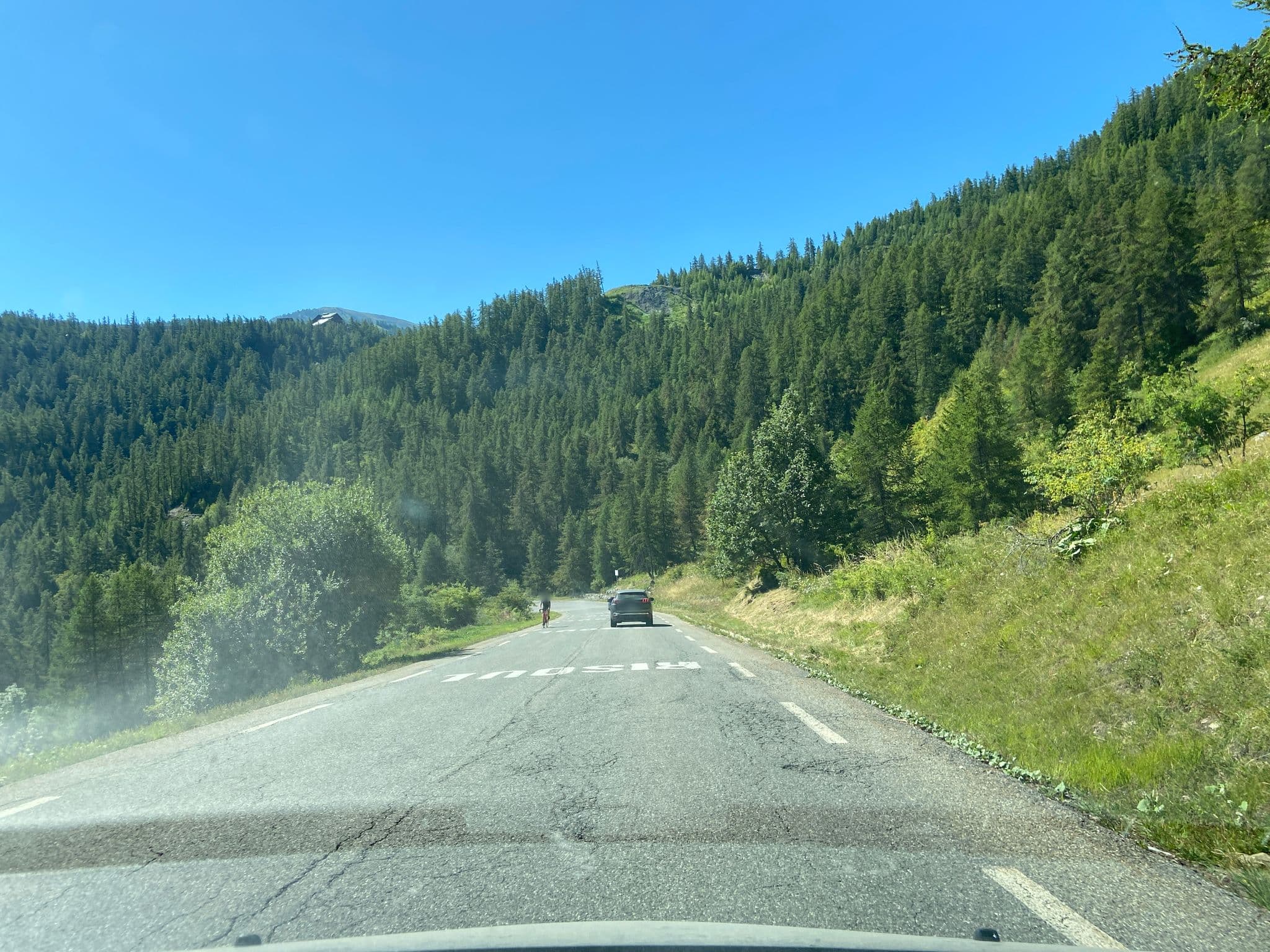 Street view near Les Melezes B35, Guillestre — © clementmno (CC BY-SA · Mapillary)