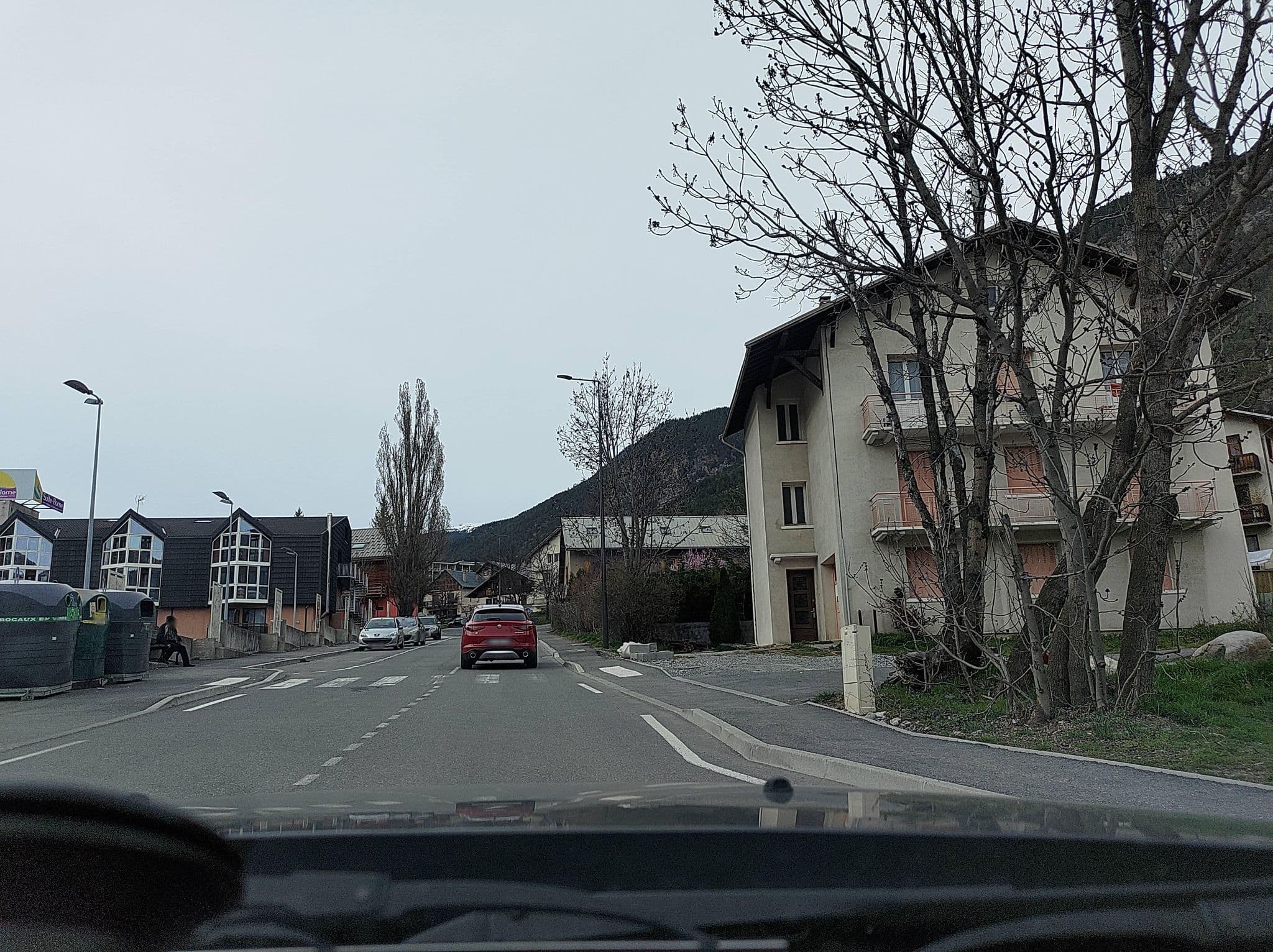 Street view near Hotel Ibis Briançon Serre-Chevalier, Briançon — © MatthieuF4FNE (CC BY-SA · Mapillary)