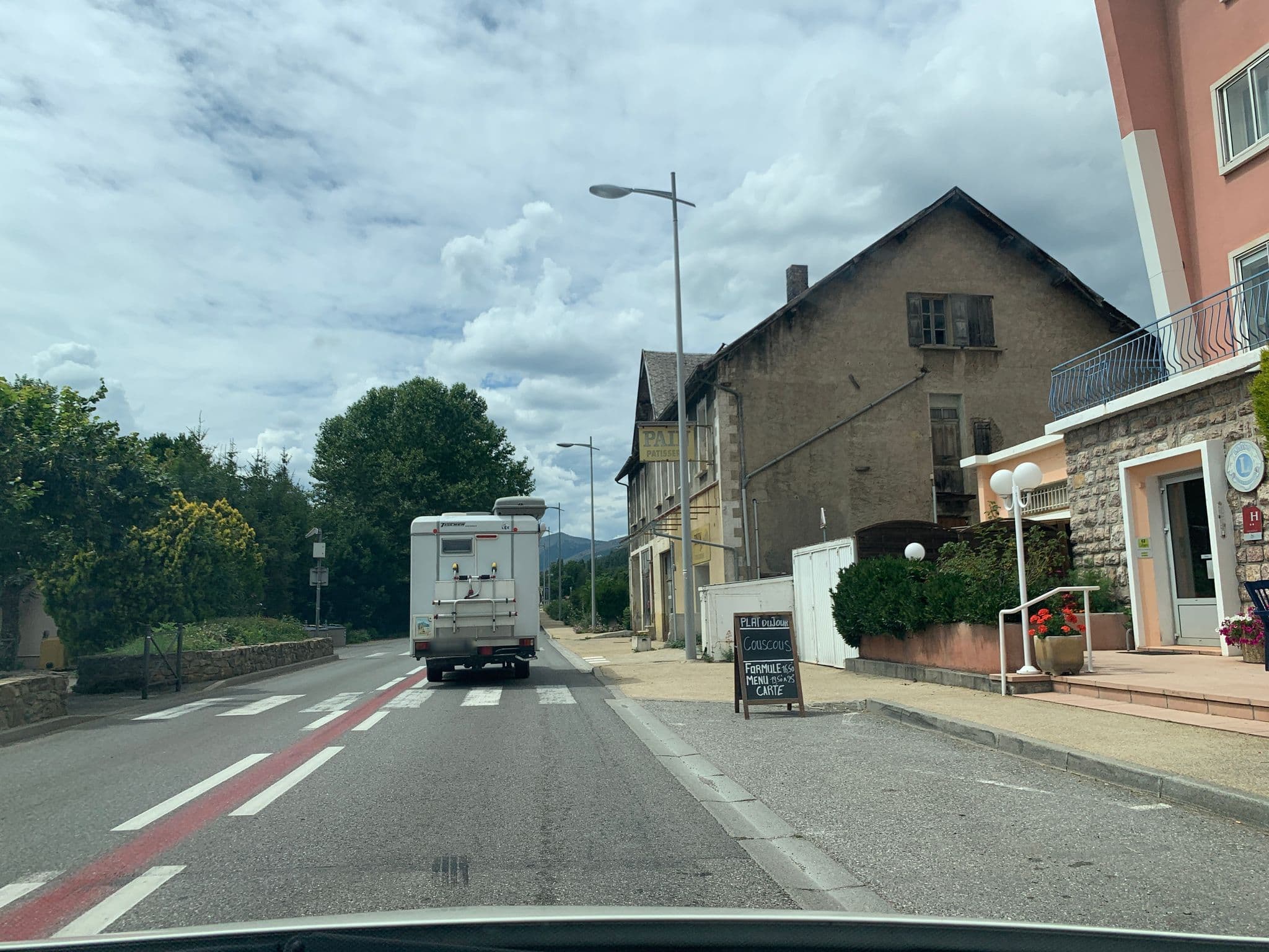 Street view near Hotel Azur Gap, La Roche-des-Arnauds — © thepriben (CC BY-SA · Mapillary)