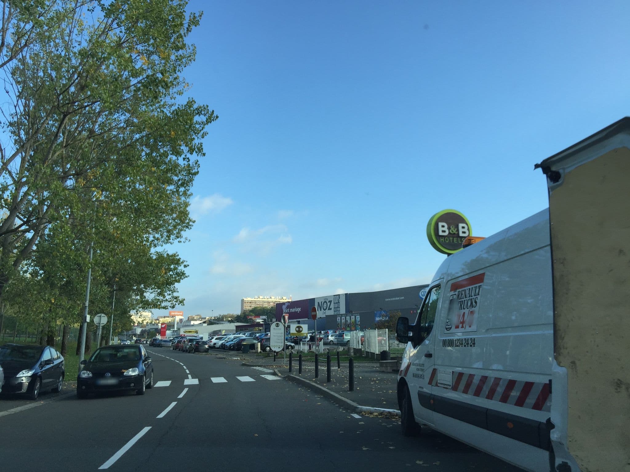 Street view near Campanile, Saint-Priest-en-Jarez — © geraldchatagnon (CC BY-SA · Mapillary)