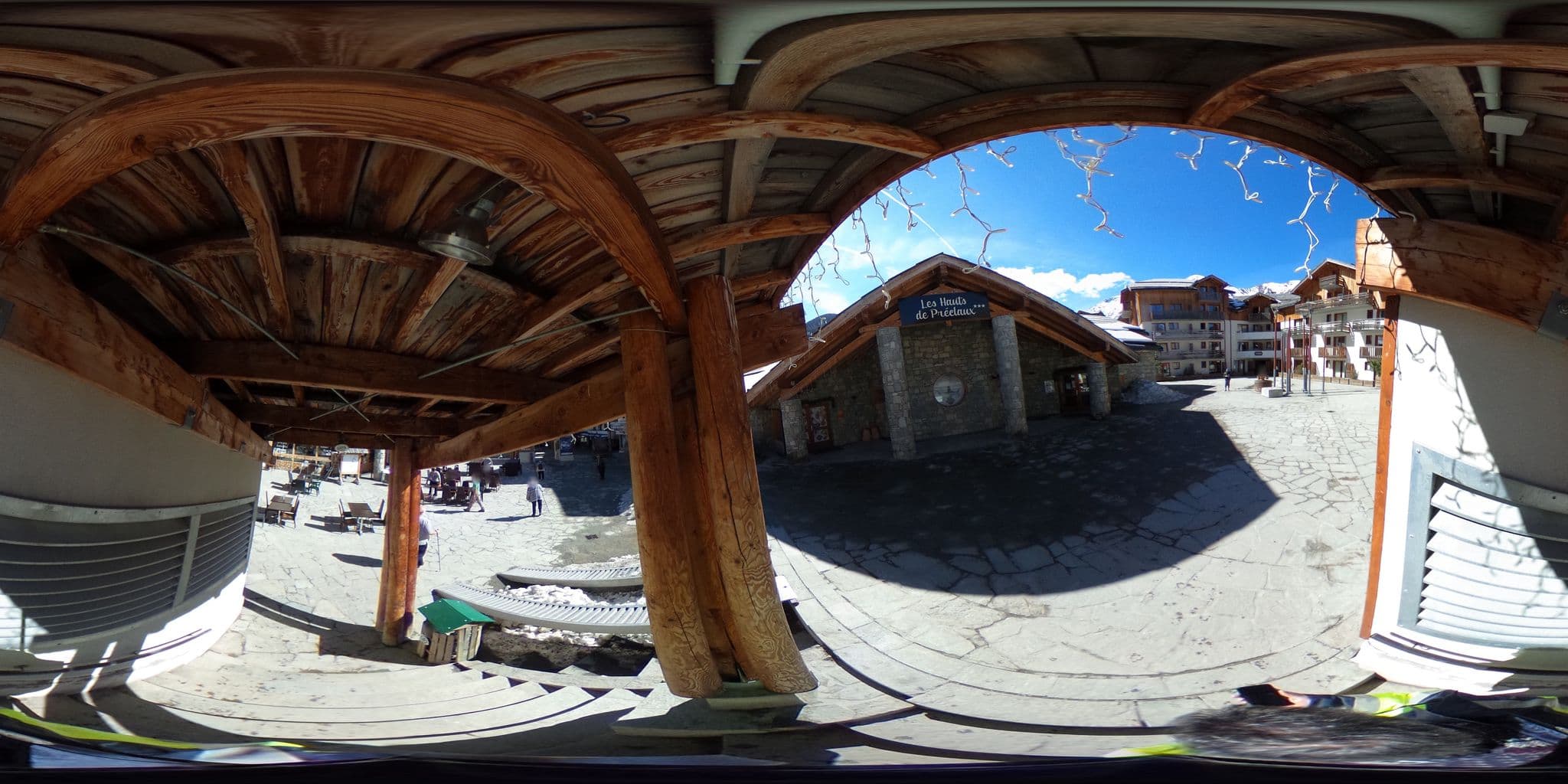 Street view near Residence les Carlines, Embrun — © zimmy (CC BY-SA · Mapillary)