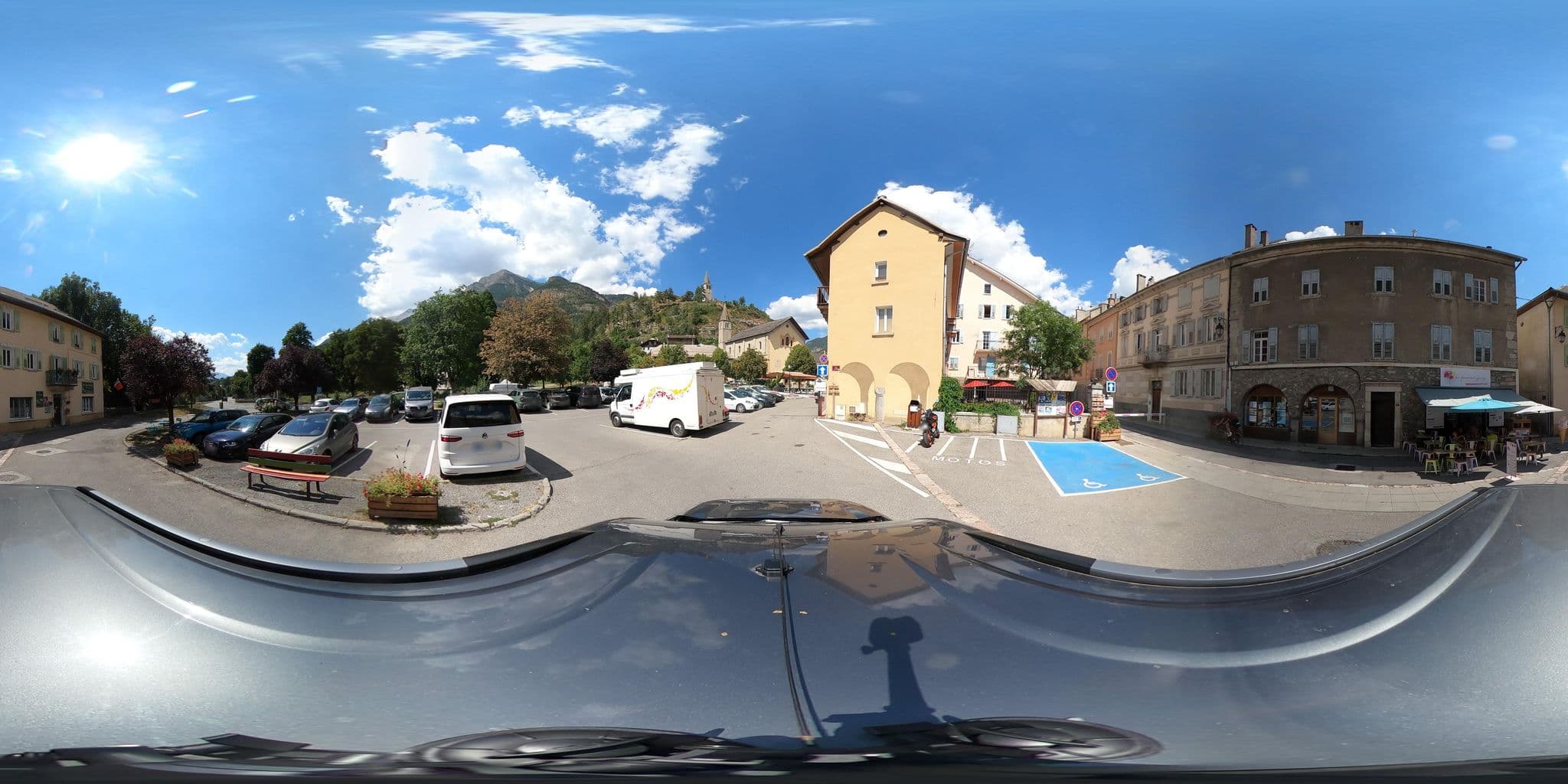 Street view near Gîte des Bartavelles, Jausiers — © eric_s (CC BY-SA · Mapillary)