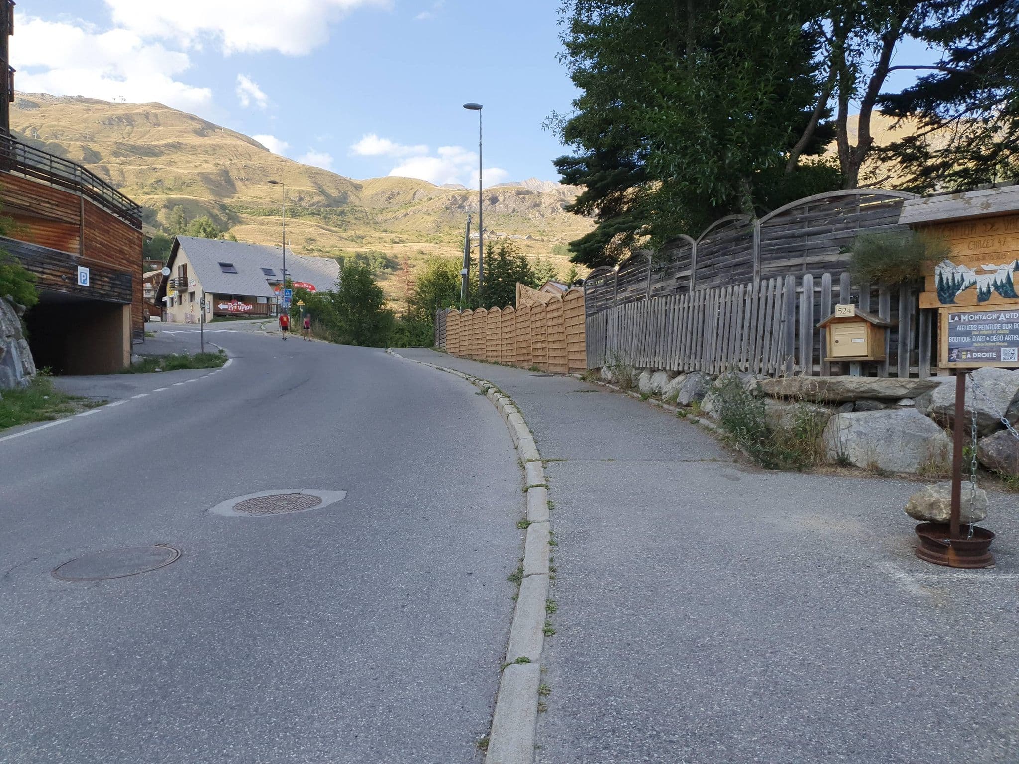 Street view near Les Cristallines - M Vacances, Chorges — © Domv31 (CC BY-SA · Mapillary)