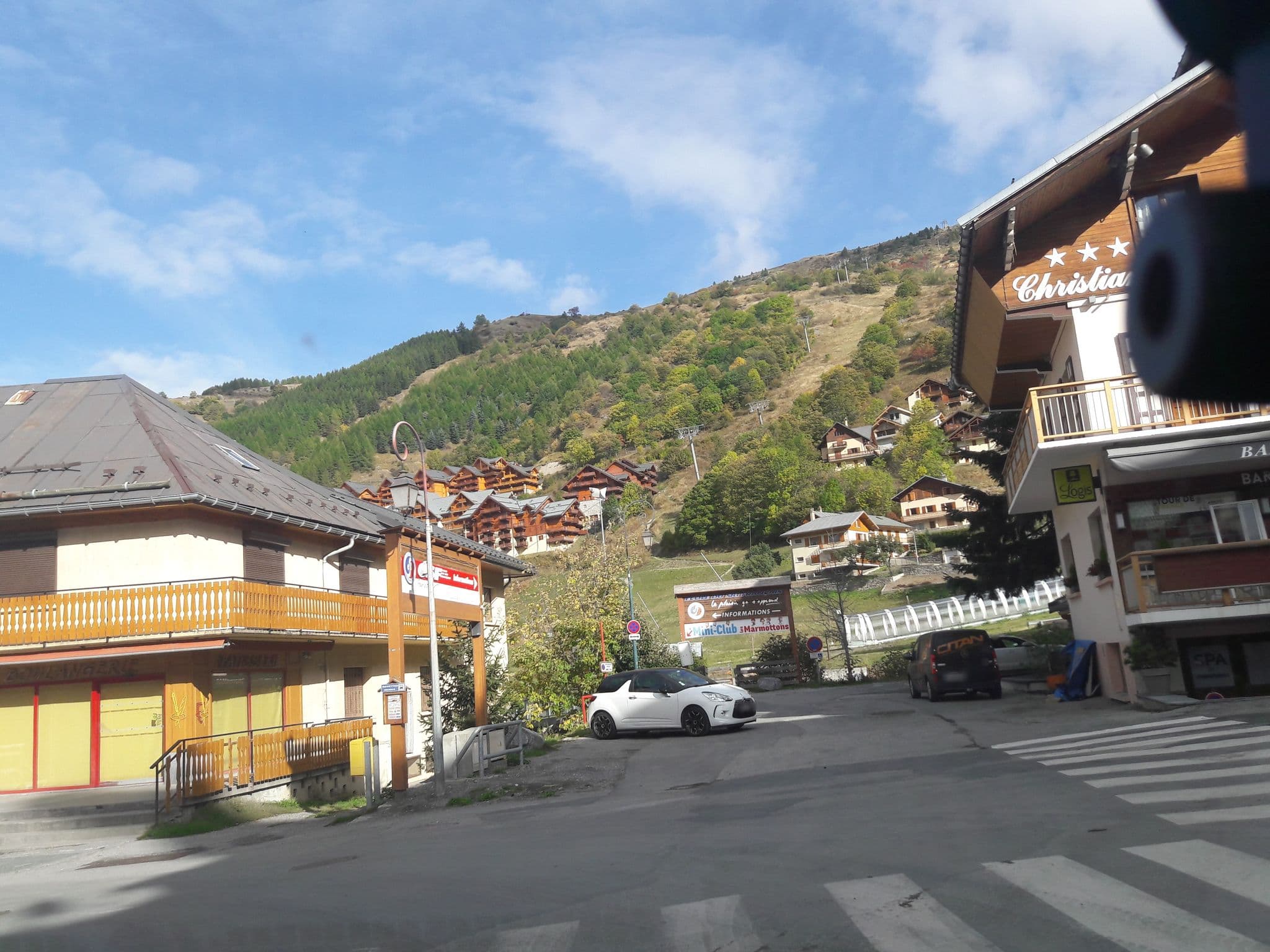 Street view near Suite 11 Hôtel Cristinia, Valloire — © alexmodesto73 (CC BY-SA · Mapillary)