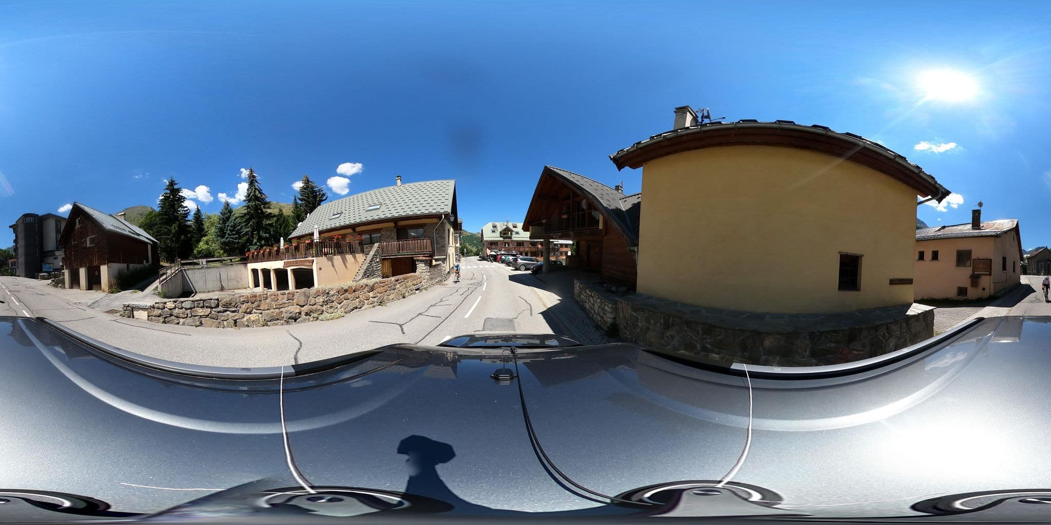 Street view near Les Fermes du Planet, Valloire — © eric_s (CC BY-SA · Mapillary)