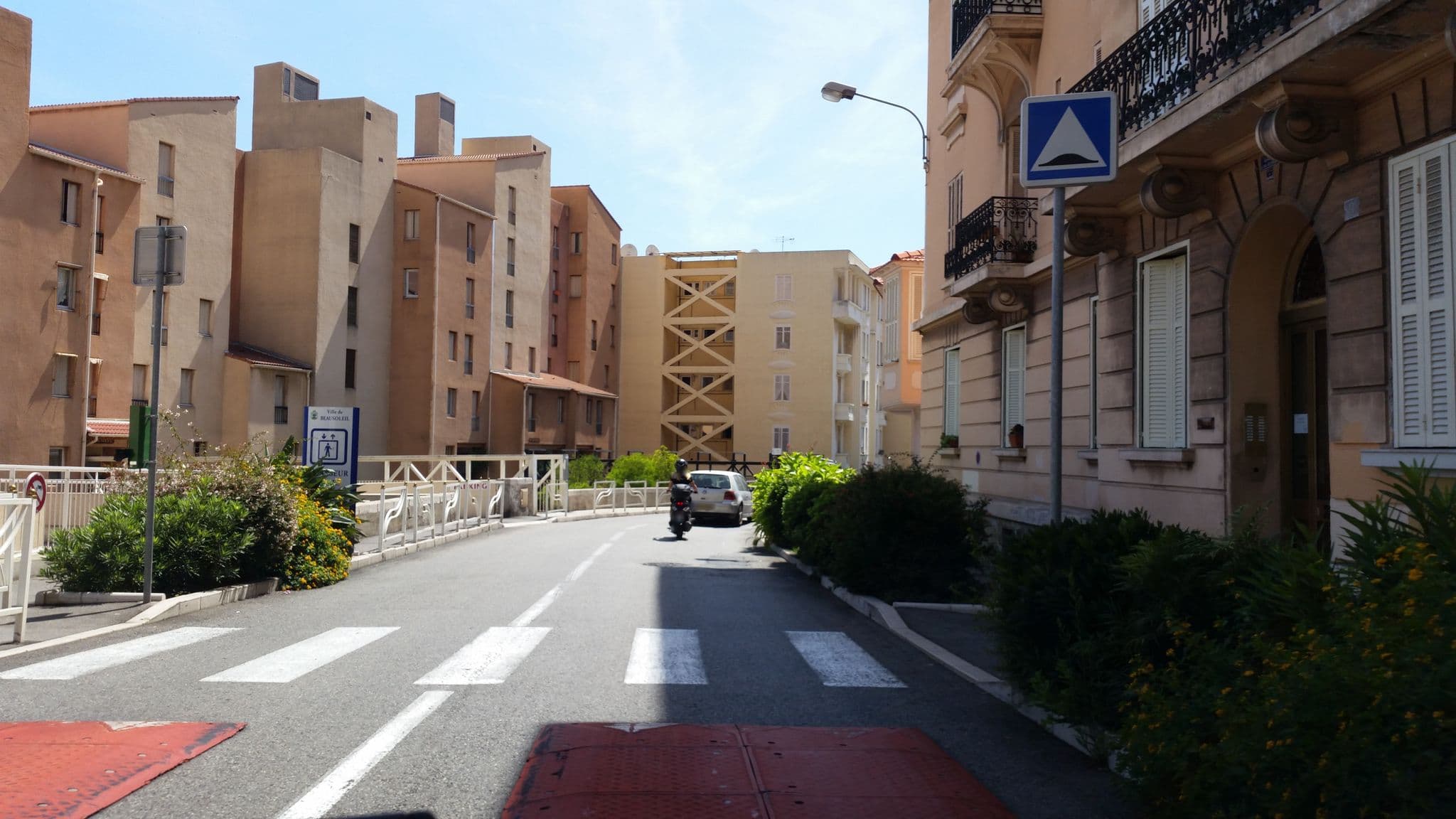 Street view near Les Jardins D'Elisa, Beausoleil — © it_s_so_funny (CC BY-SA · Mapillary)