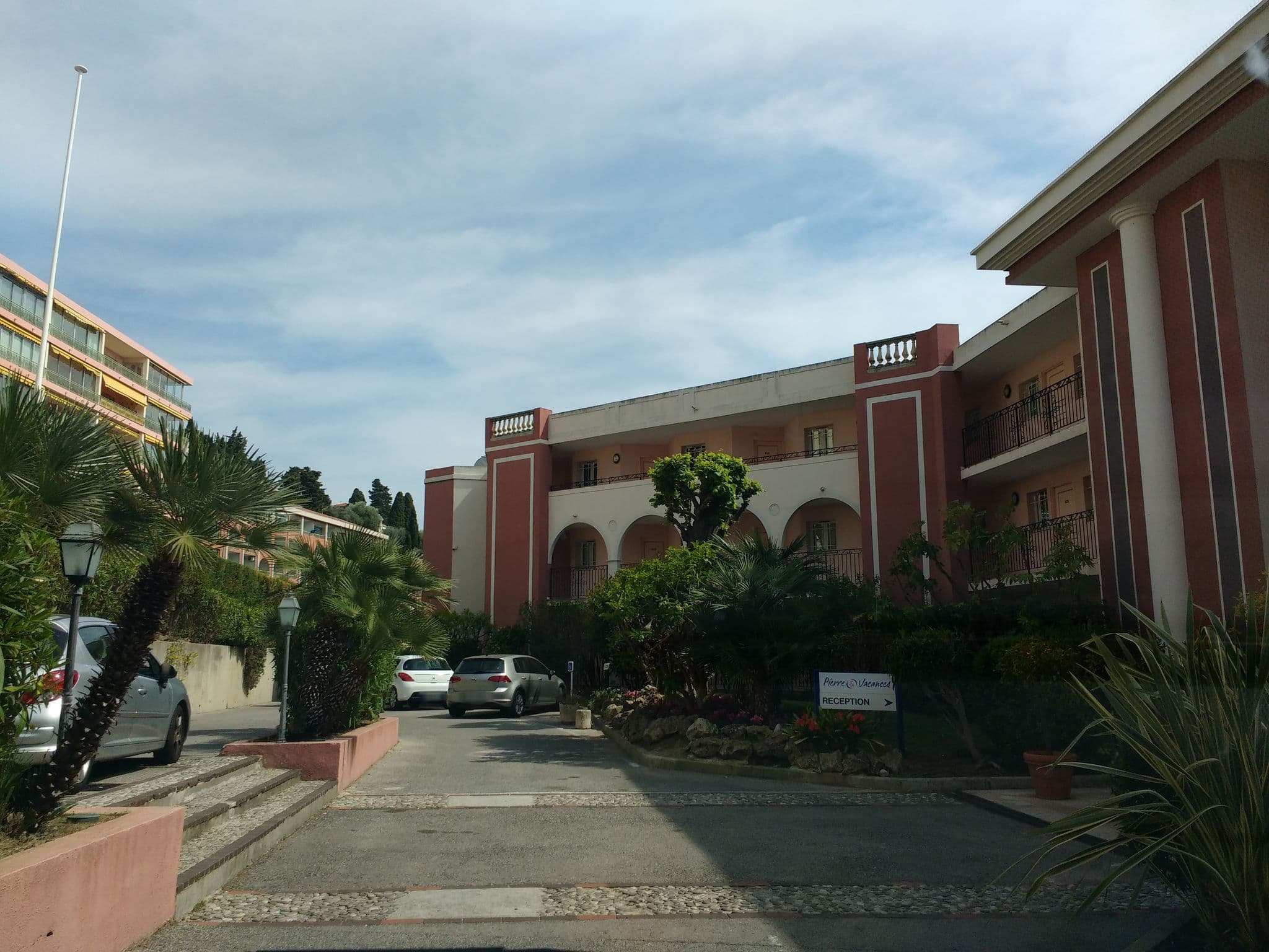 Street view near Petit Coin de Paradis Entre Nice et Monaco, Beaulieu-sur-Mer — © thetornado76 (CC BY-SA · Mapillary)