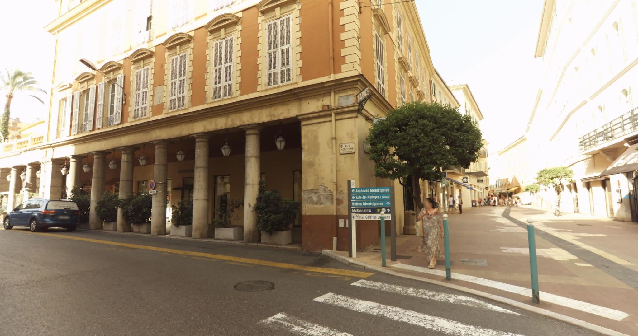 Street view near Le Balmoral French Riveria, Menton — © sogefi (CC BY-SA · Mapillary)