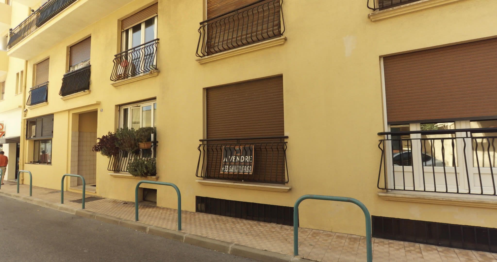 Street view near El Paradiso, Menton — © sogefi (CC BY-SA · Mapillary)