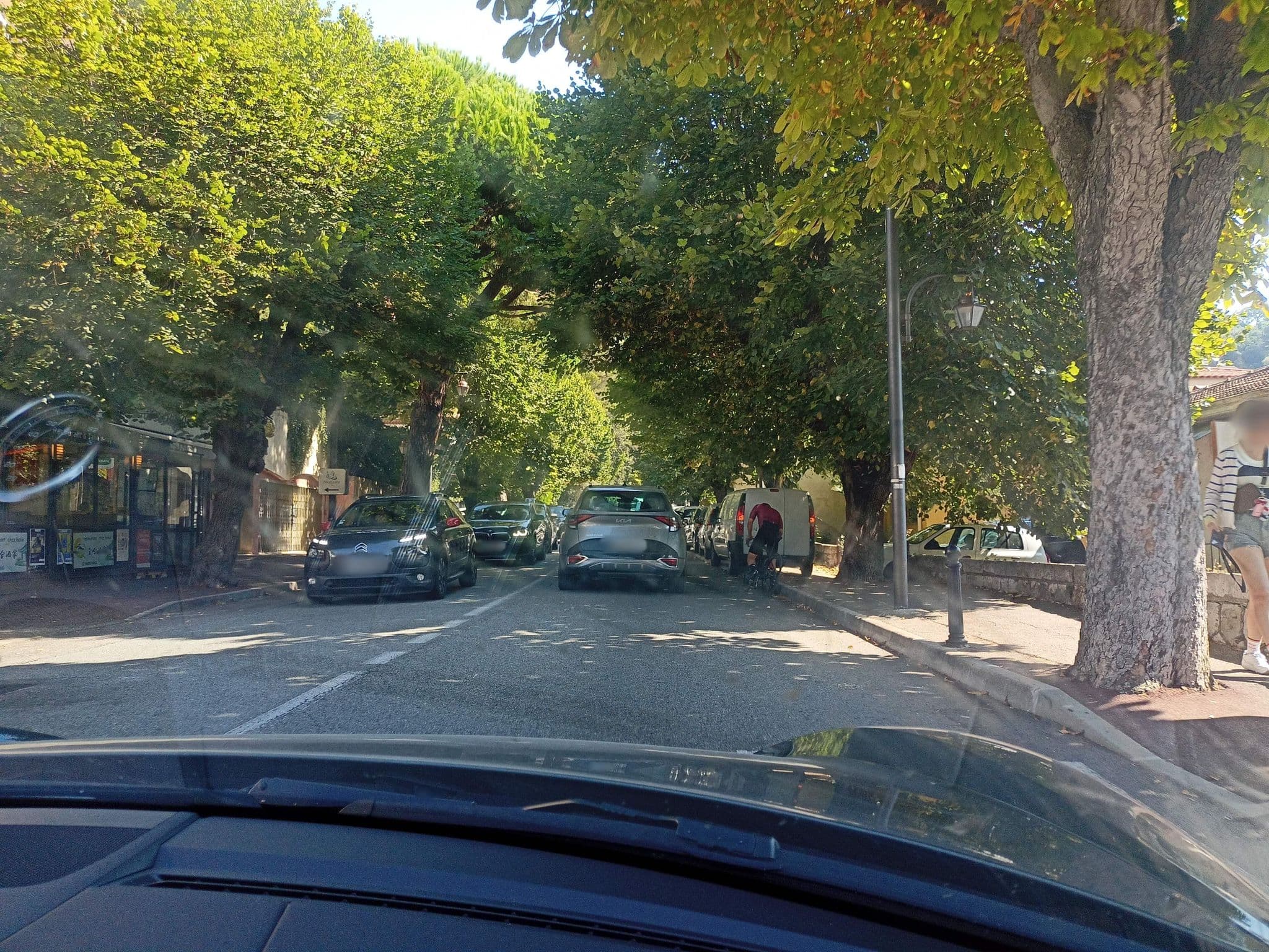 Street view near Hotel De La Golf, Èze — © xdTAGCLAN (CC BY-SA · Mapillary)