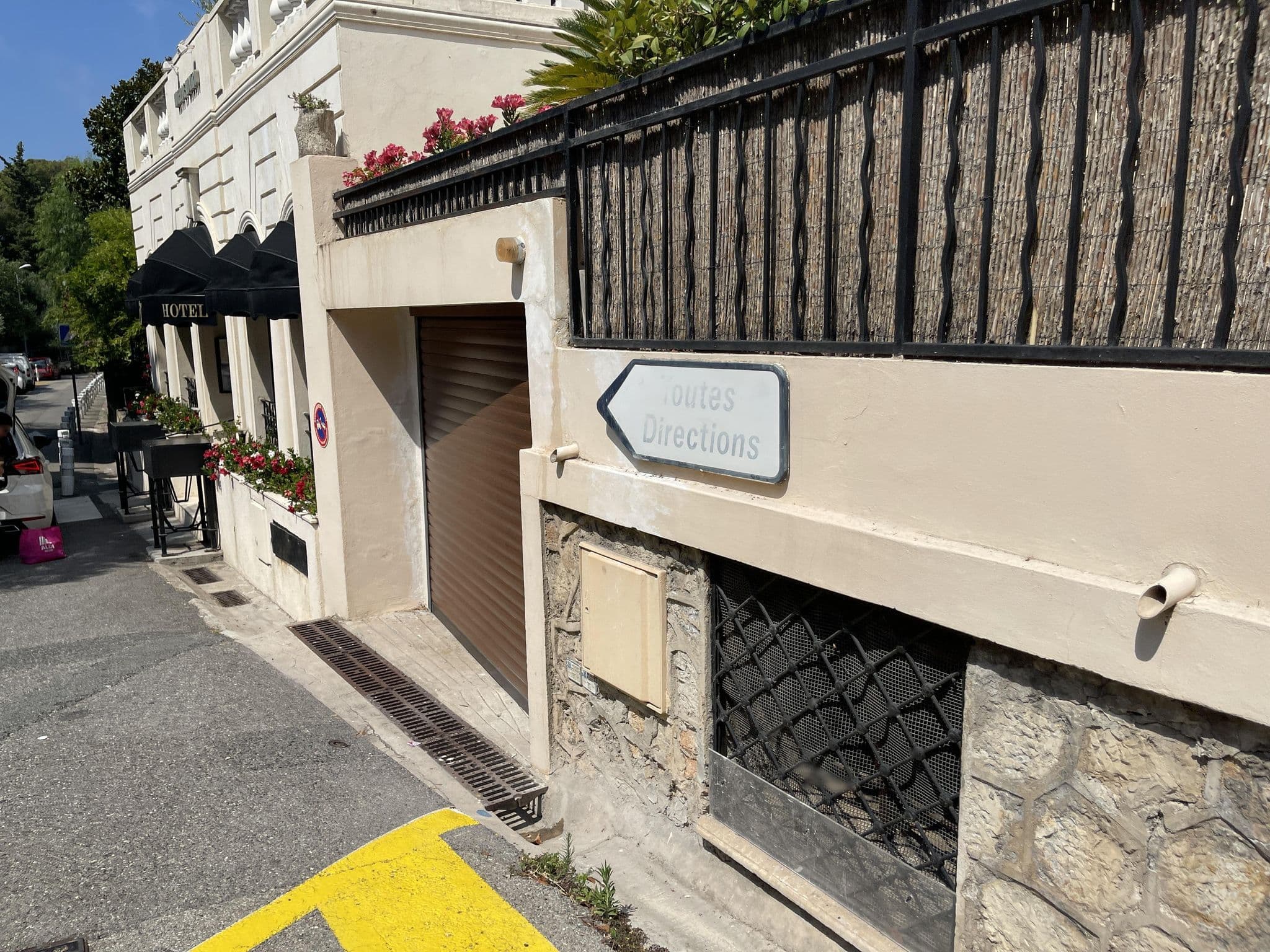 Street view near Hotel De Monaco Cap-d'Ail, Cap-d'Ail — © memorylost (CC BY-SA · Mapillary)