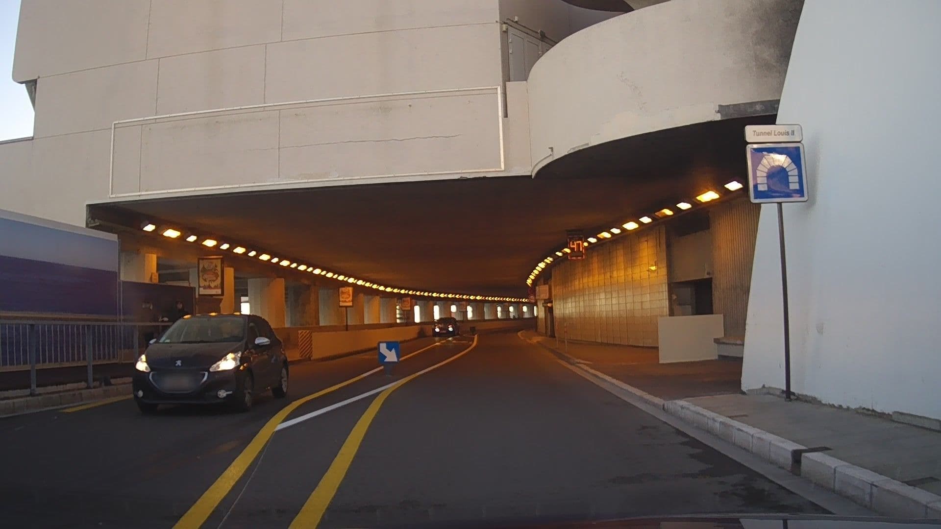 Street view near le méridien beach plaza, Beausoleil — © mds08011 (CC BY-SA · Mapillary)