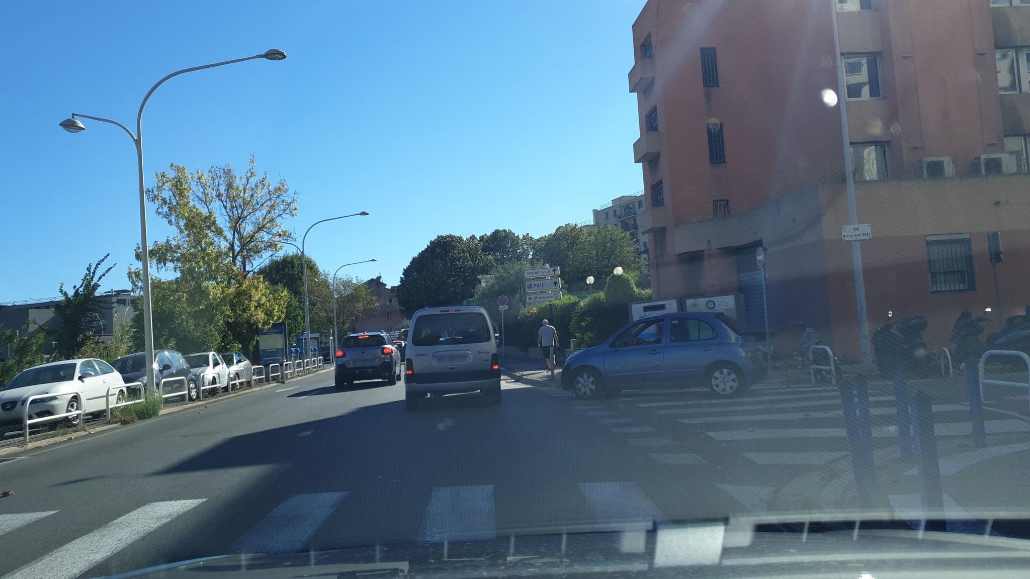 Street view near Residences Pasteur, Cimiez — © jopparn (CC BY-SA · Mapillary)