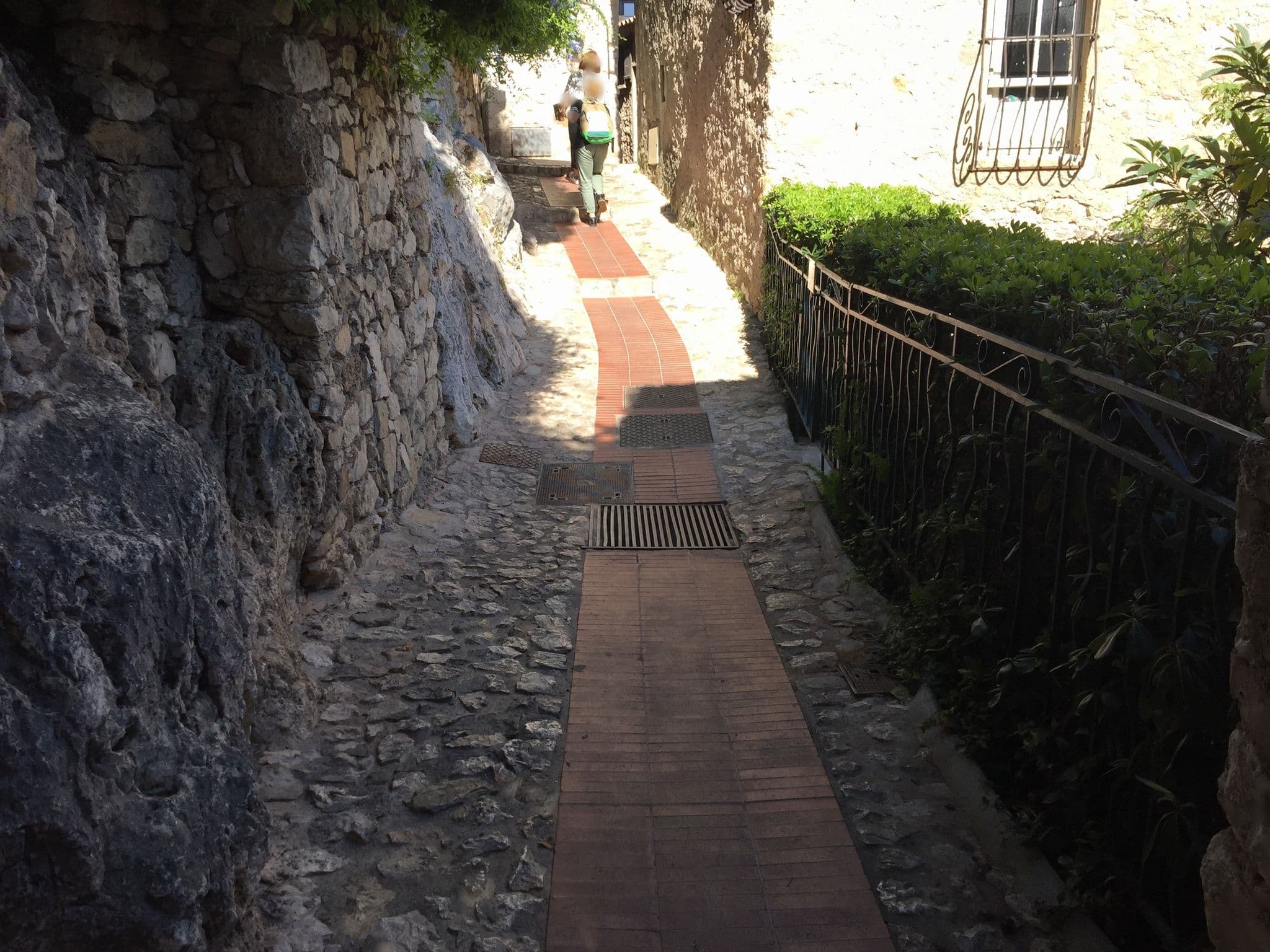 Street view near La Bastide aux Camélias, Èze — © jesolem (CC BY-SA · Mapillary)